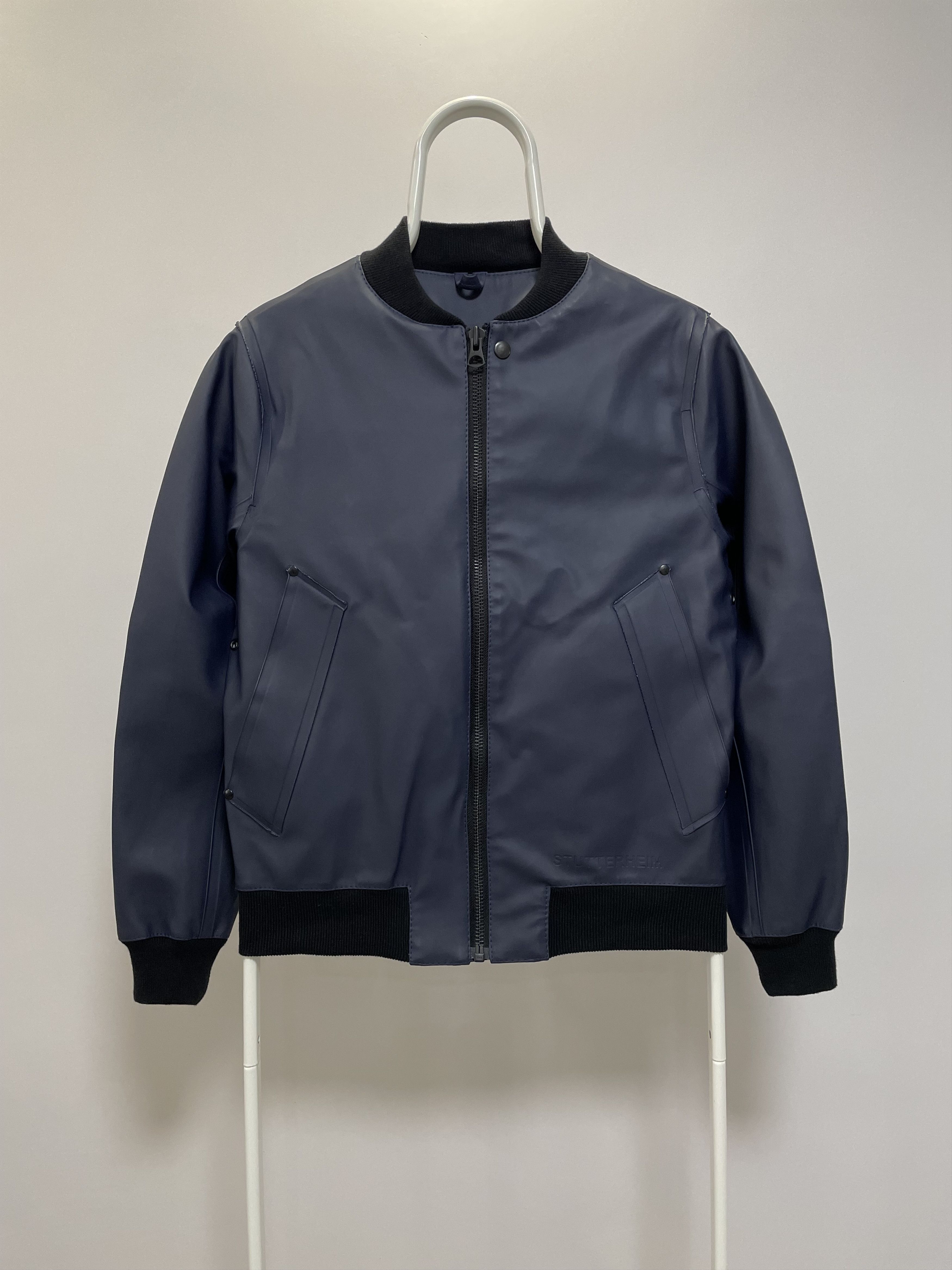 Stutterheim STUTTERHEIM Vastertorp Bomber Jacket Rain Coat Navy Men's Size US XXS / EU 40 - 4 Thumbnail