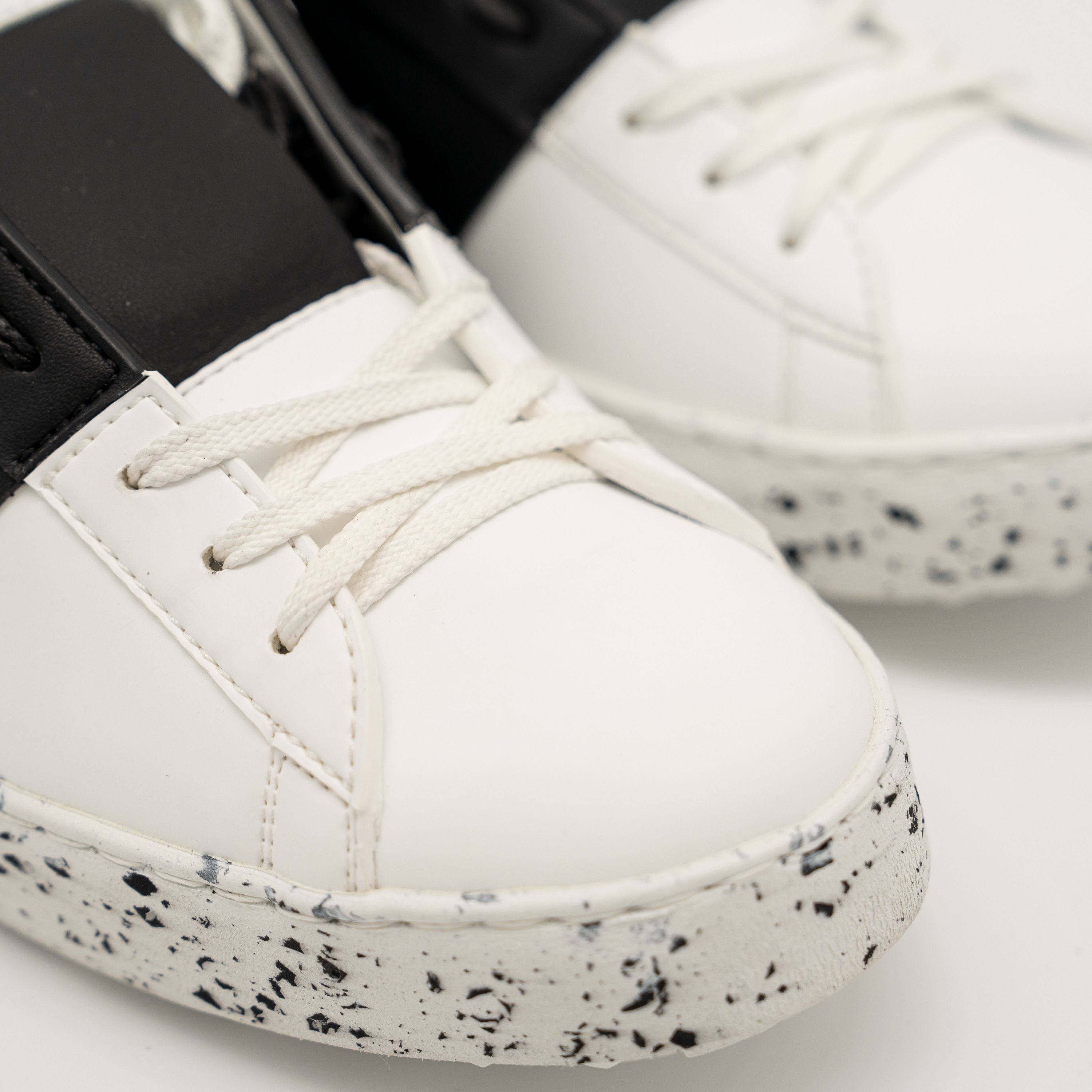 Valentino 39.5eu 9.5 us Valentino Open For A Change White Black Size US 9.5 / IT 39.5 - 7 Thumbnail