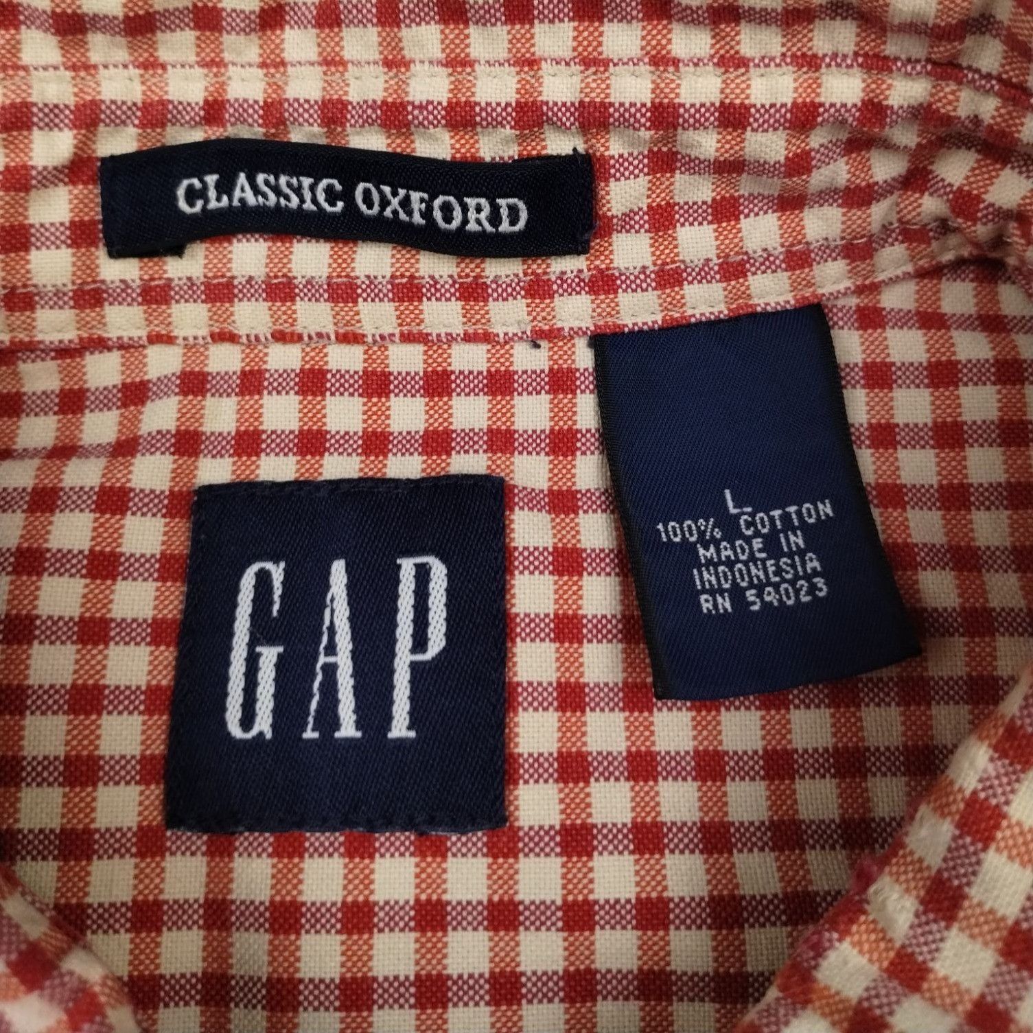 Gap Gap Men's Red Classic Oxford Shirt/Button Size L SKU 3989 Size US L / EU 52-54 / 3 - 4 Thumbnail