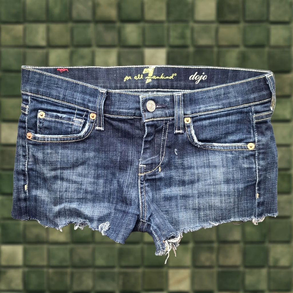 7 For All Mankind VINTAGE 7 For All Mankind Cut Off Shorts Womens 25 Dojo Distressed Stretch Booty Daisy Denim Blue Pocket 5-Pocket Logo Embroidered Size 42" / US 20 - 1 Thumbnail