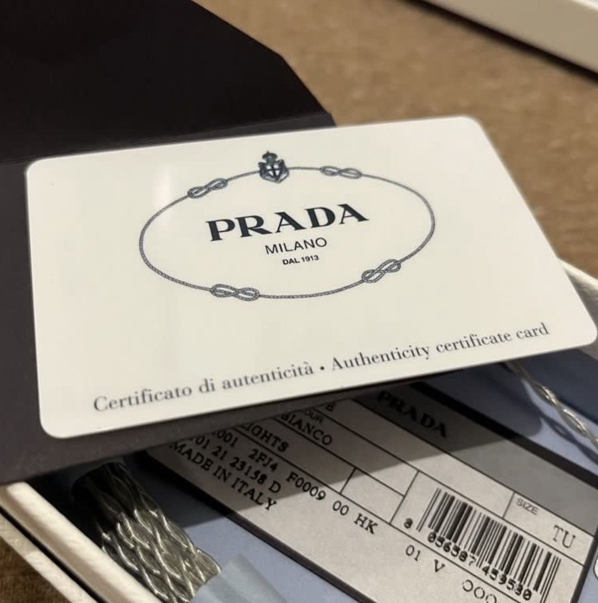Prada 💡 Prada triangle light decor lightbulb usb Size ONE SIZE - 4 Thumbnail