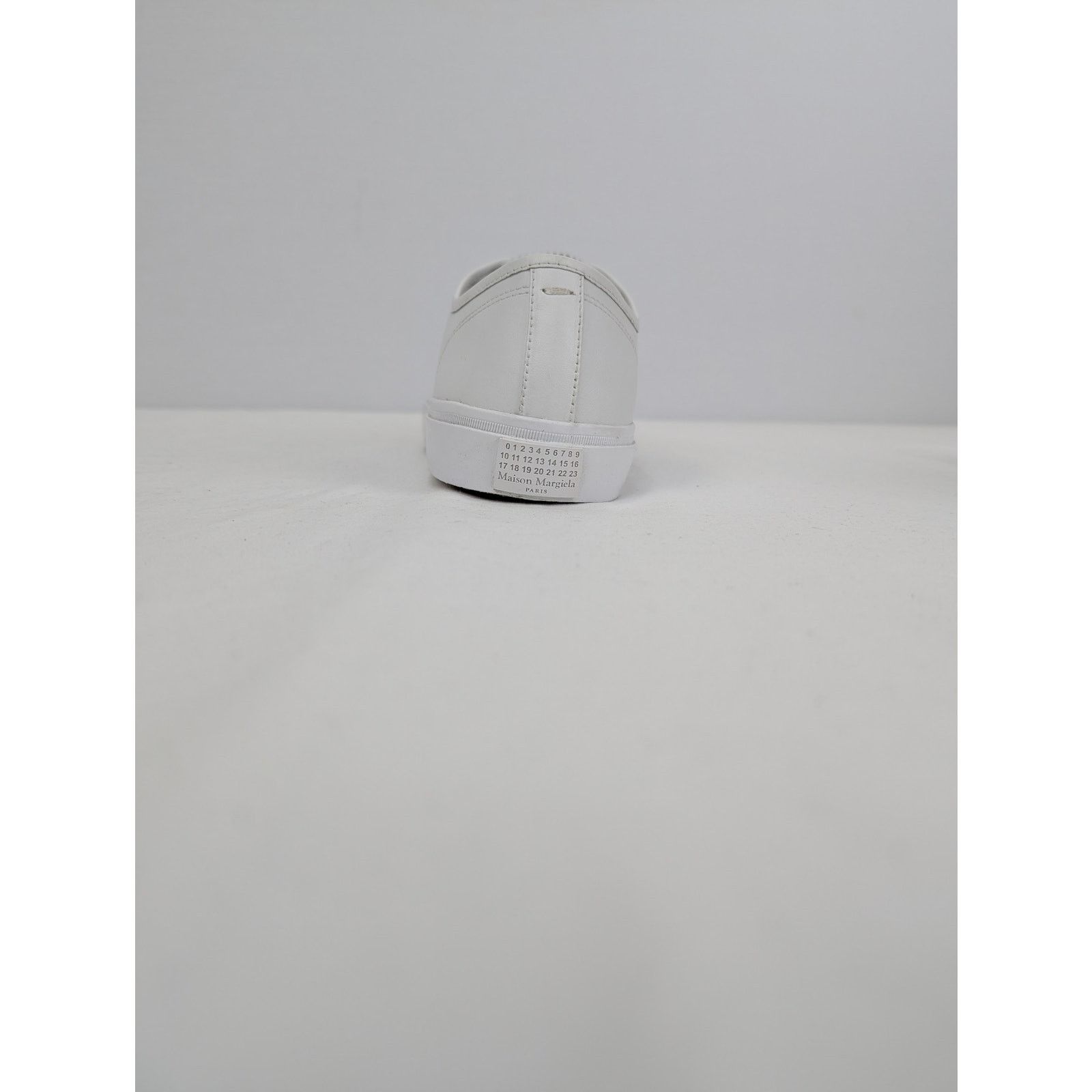 Maison Margiela o1rshd1 Q:3 / Tabi Low Top Sneakers in White Size US 10 / EU 43 - 15 Thumbnail