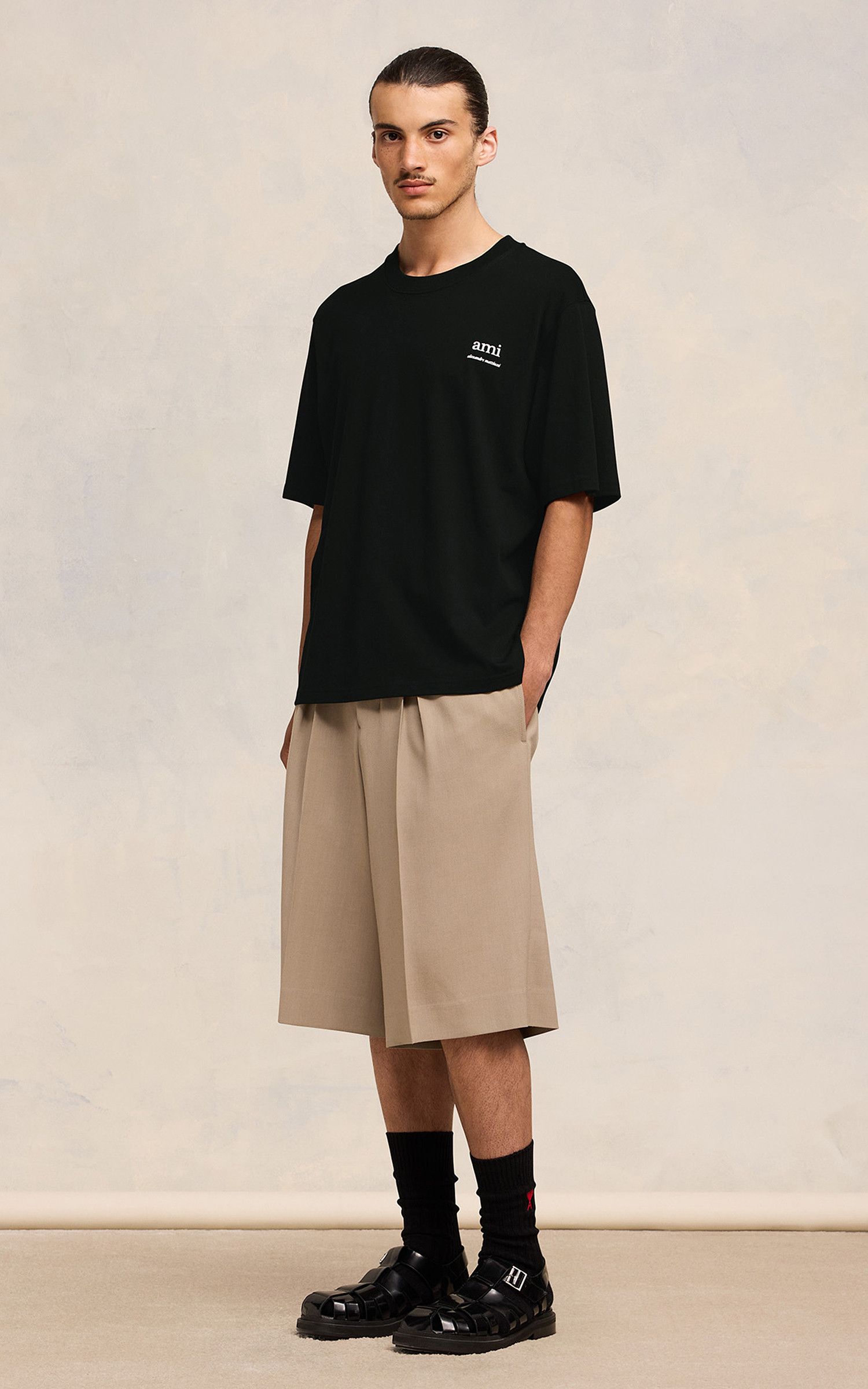 AMI o1s22i1n0925 Unisex Organic Cotton T-Shirt in Black Size US S / EU 44-46 / 1 - 6 Thumbnail