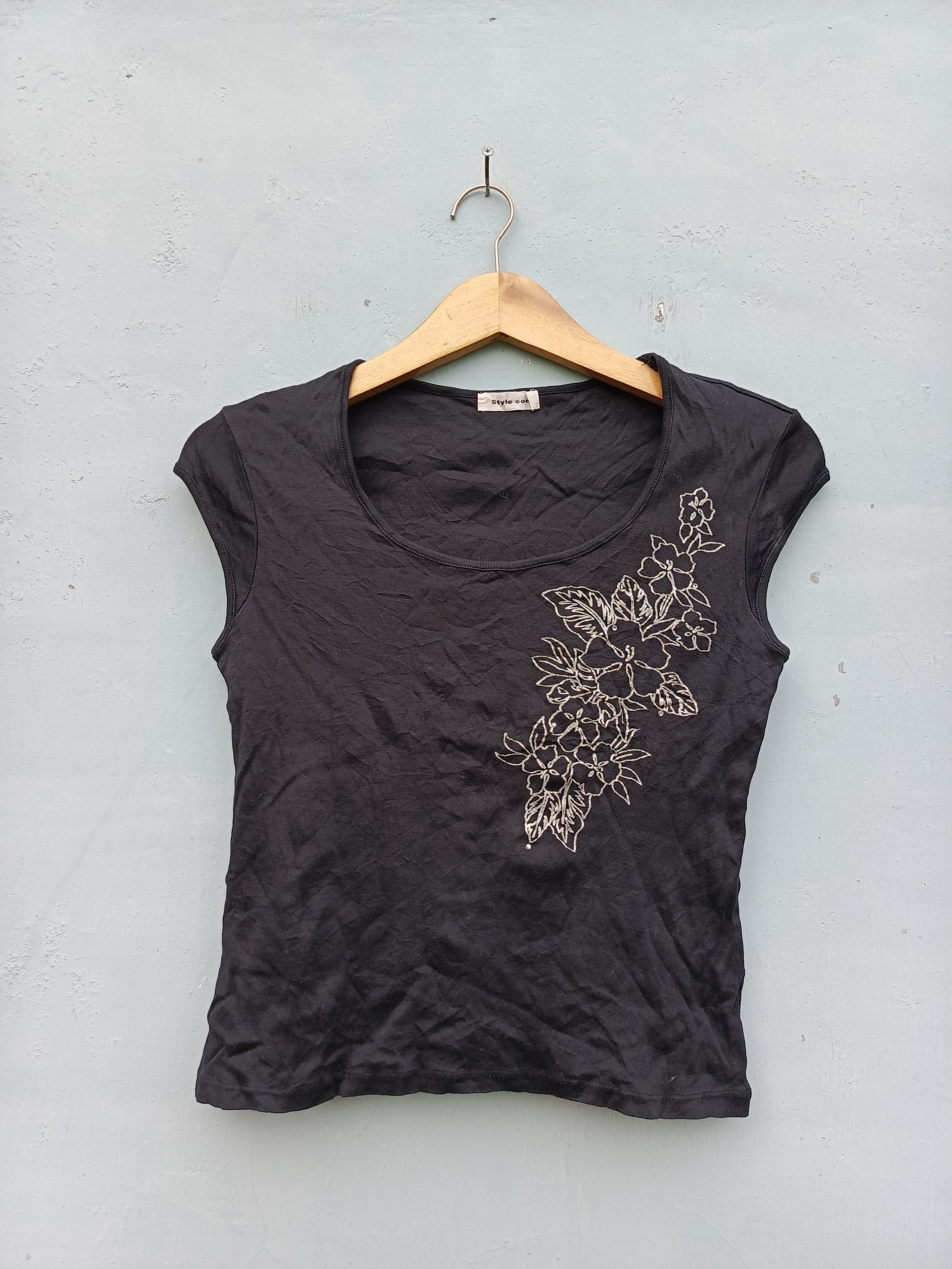 Japanese Brand Style com flower print sleeveless t-shirts Size L / US 10 / IT 46 - 4 Thumbnail