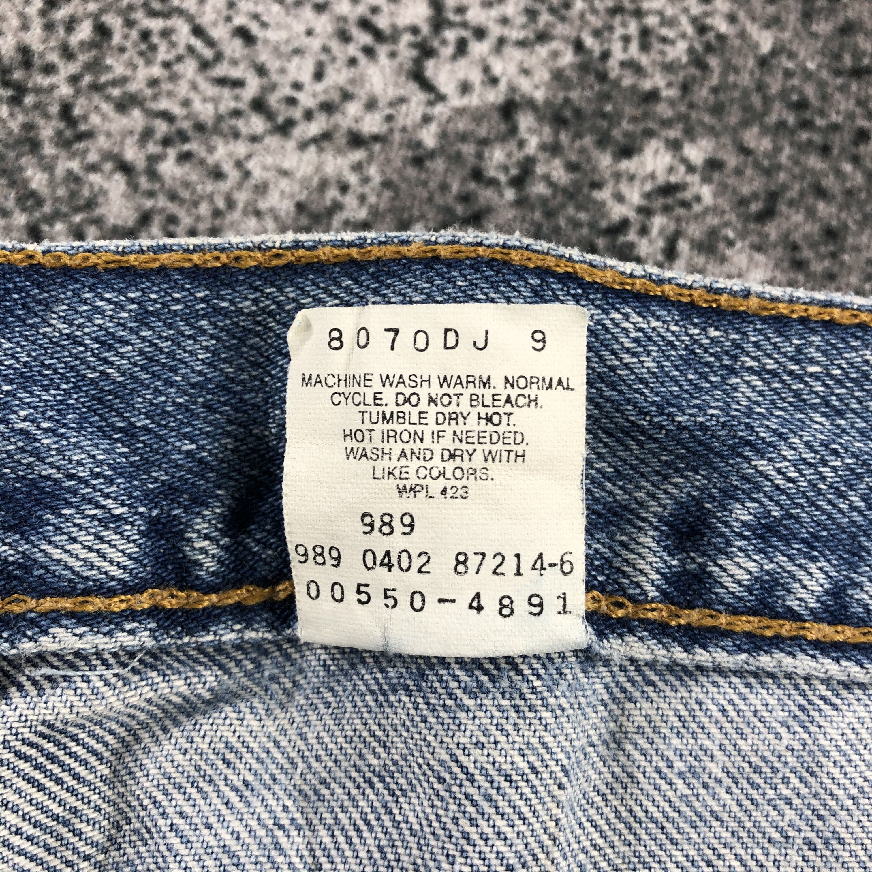Levi's Vintage Levi's 550 Jeans Faded Blue Denim KJ1030 Size US 35 - 12 Thumbnail