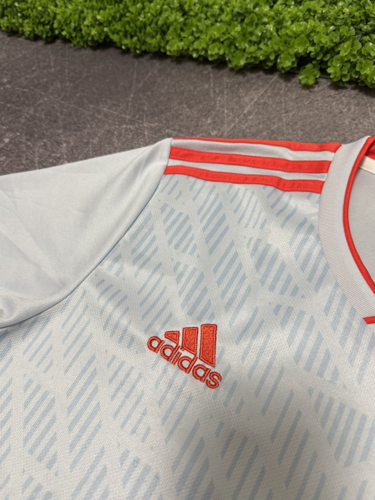 Adidas Spain 2018 2019 away soccer football jersey shirt kit tee Size US M / EU 48-50 / 2 - 10 Thumbnail