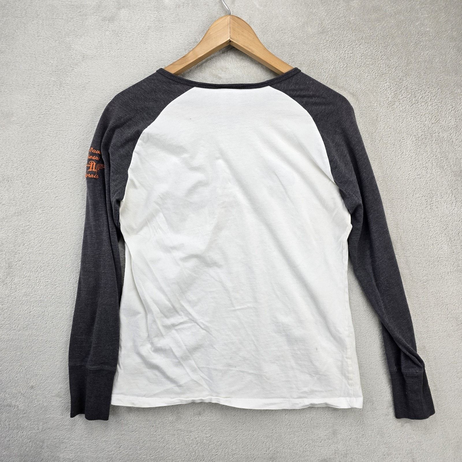 Harley Davidson Harley Davidson Shirt Womens Large White Gray Raglan *FLAWS* Size L / US 10 / IT 46 - 10 Thumbnail