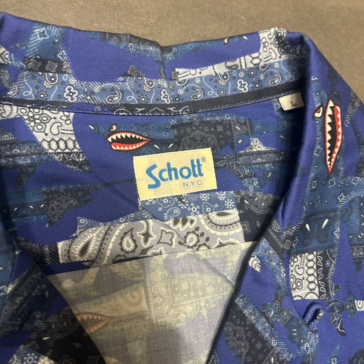 Schott Schott Camp Collar Paisley Shark Print Button Up Shirt Size US L / EU 52-54 / 3 - 4 Thumbnail
