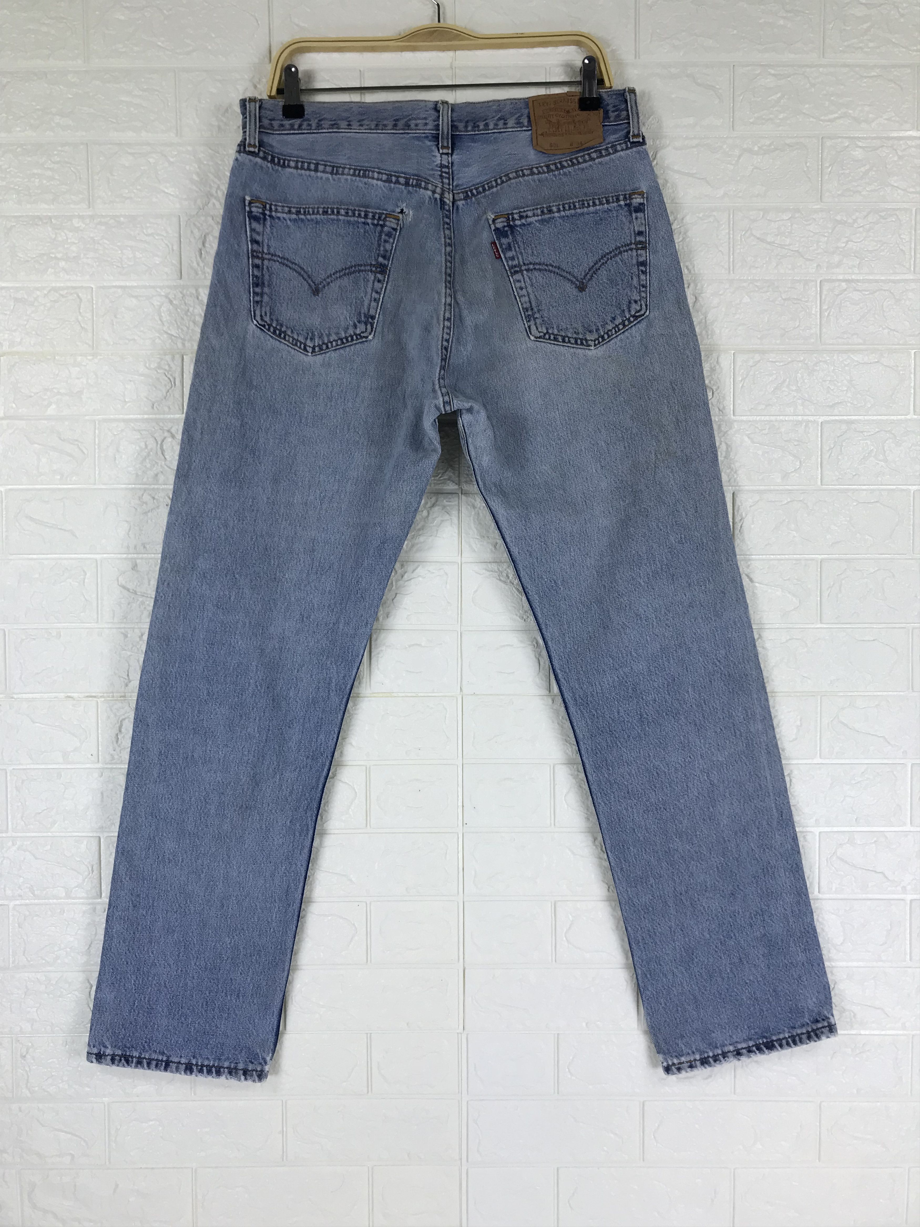 Levi's Vintage 90s Levi's 501 Light Wash Jeans Size US 34 / EU 50 - 5 Thumbnail