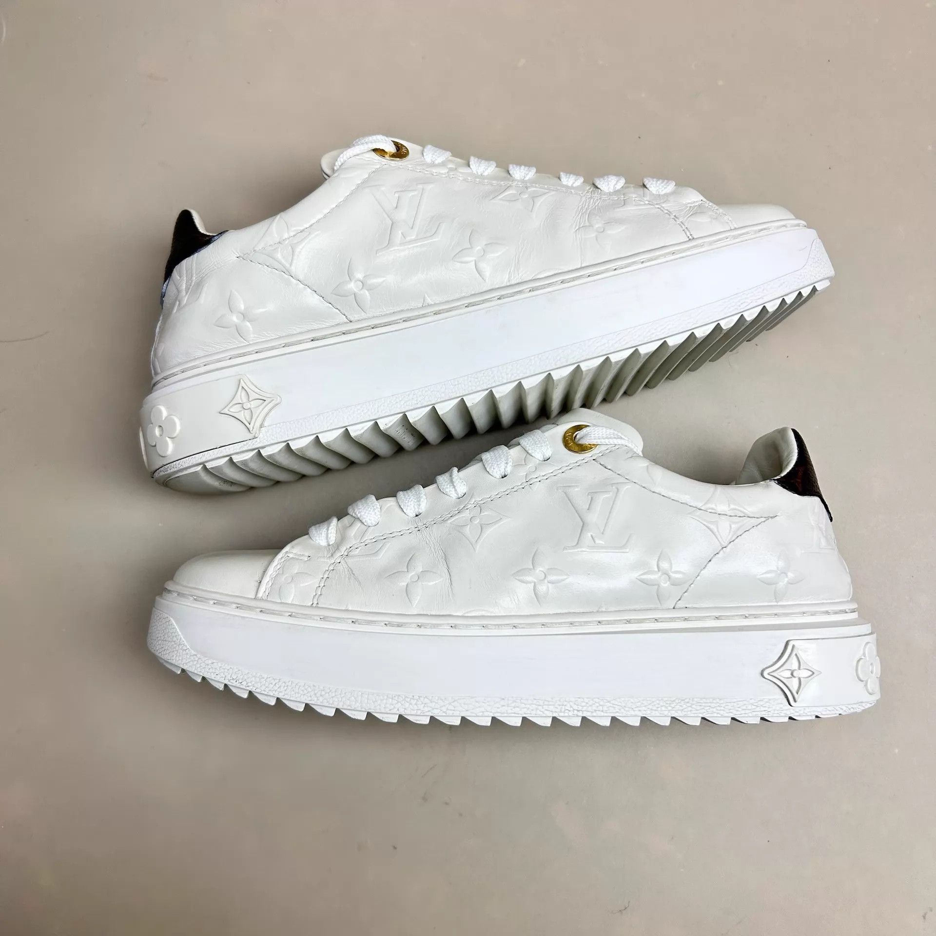 Louis Vuitton LV White Brown Monogram Embossed Platform Shoes Wmns 35 Size US 4.5 / IT 34.5 - 5 Thumbnail