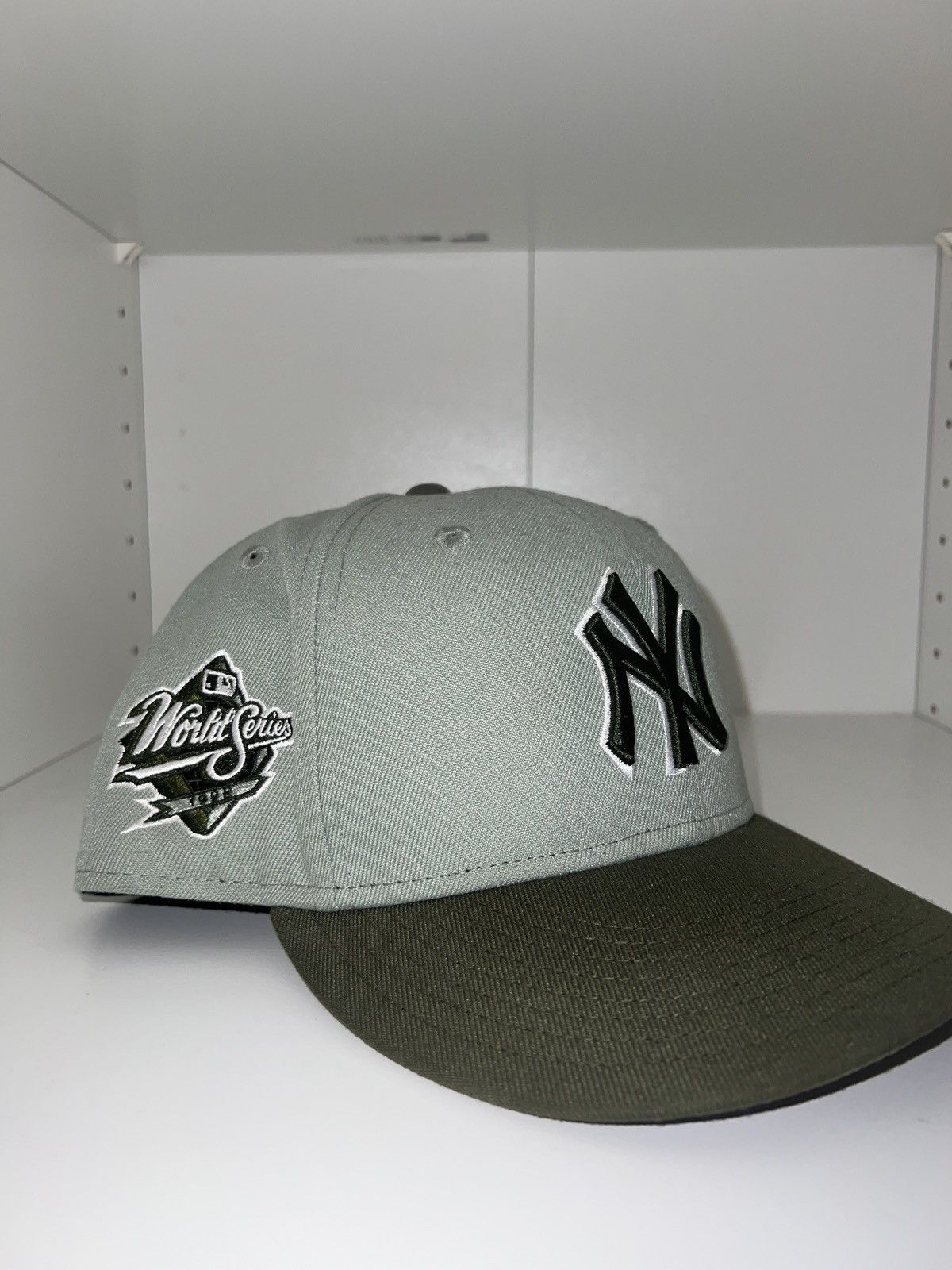 New York Yankees New York Yankees 1998 World Series Hat Size ONE SIZE - 2 Thumbnail