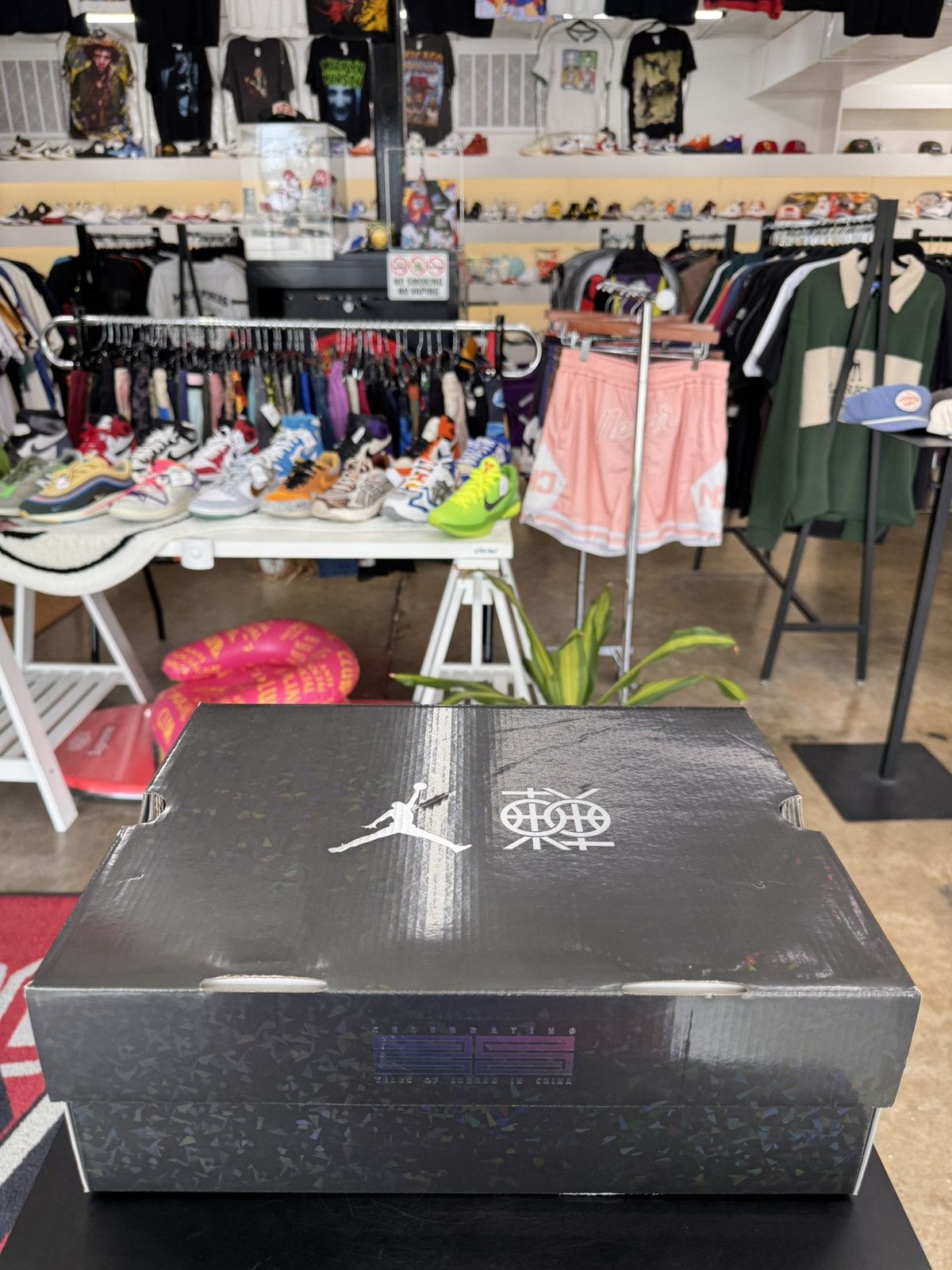 Jordan Brand Air Jordan 12 Low 25 Years In China Size 11.5 (2022) Size US 11.5 / EU 44-45 - 13 Thumbnail