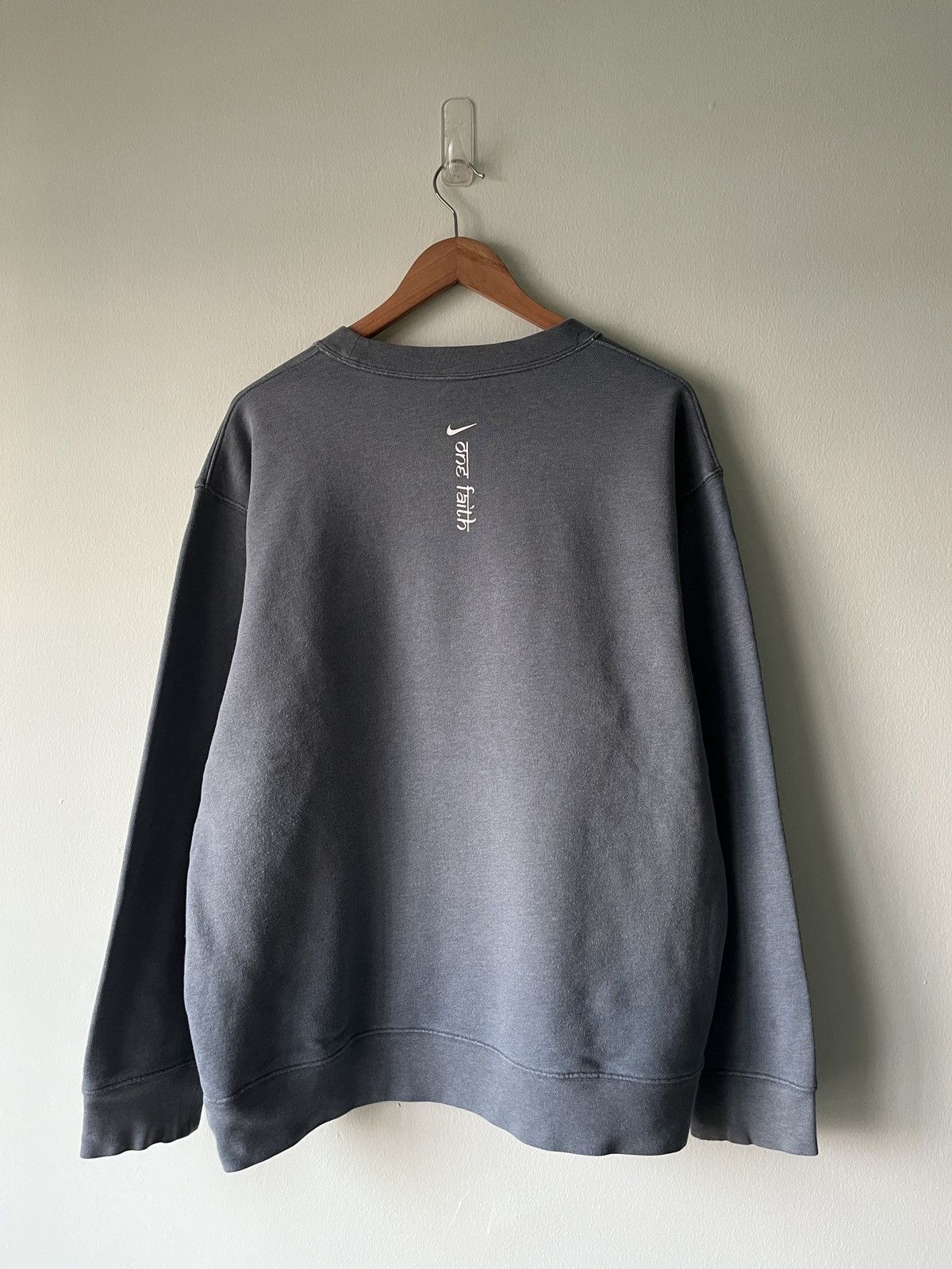 Nike Vintage Nike One Faith Sweatshirt Size US L / EU 52-54 / 3 - 11 Thumbnail