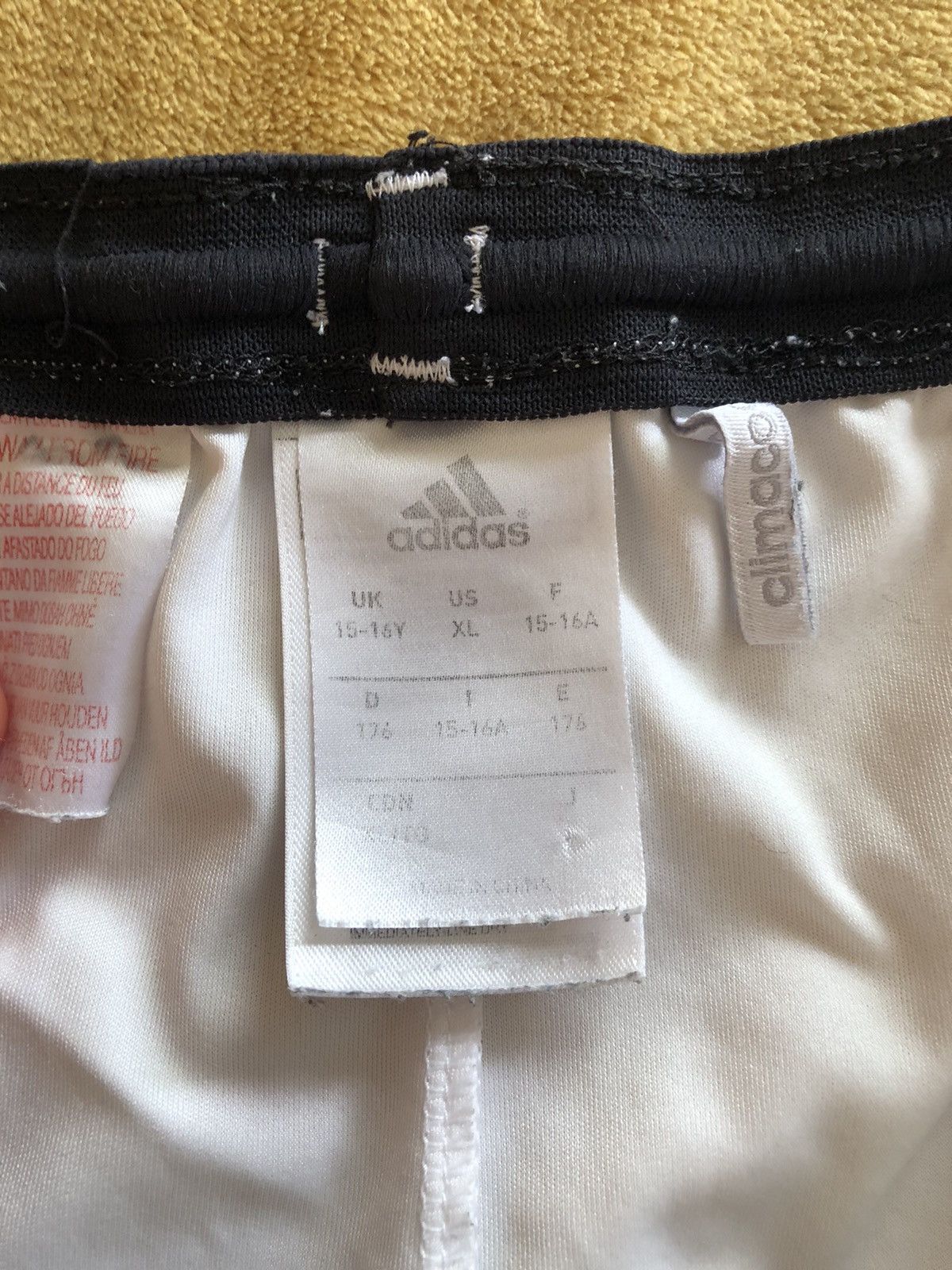 Adidas GERMANY FOOTBALL NATIONAL SOCCER TEAM SPORT SHORTS Size US 29 - 4 Thumbnail