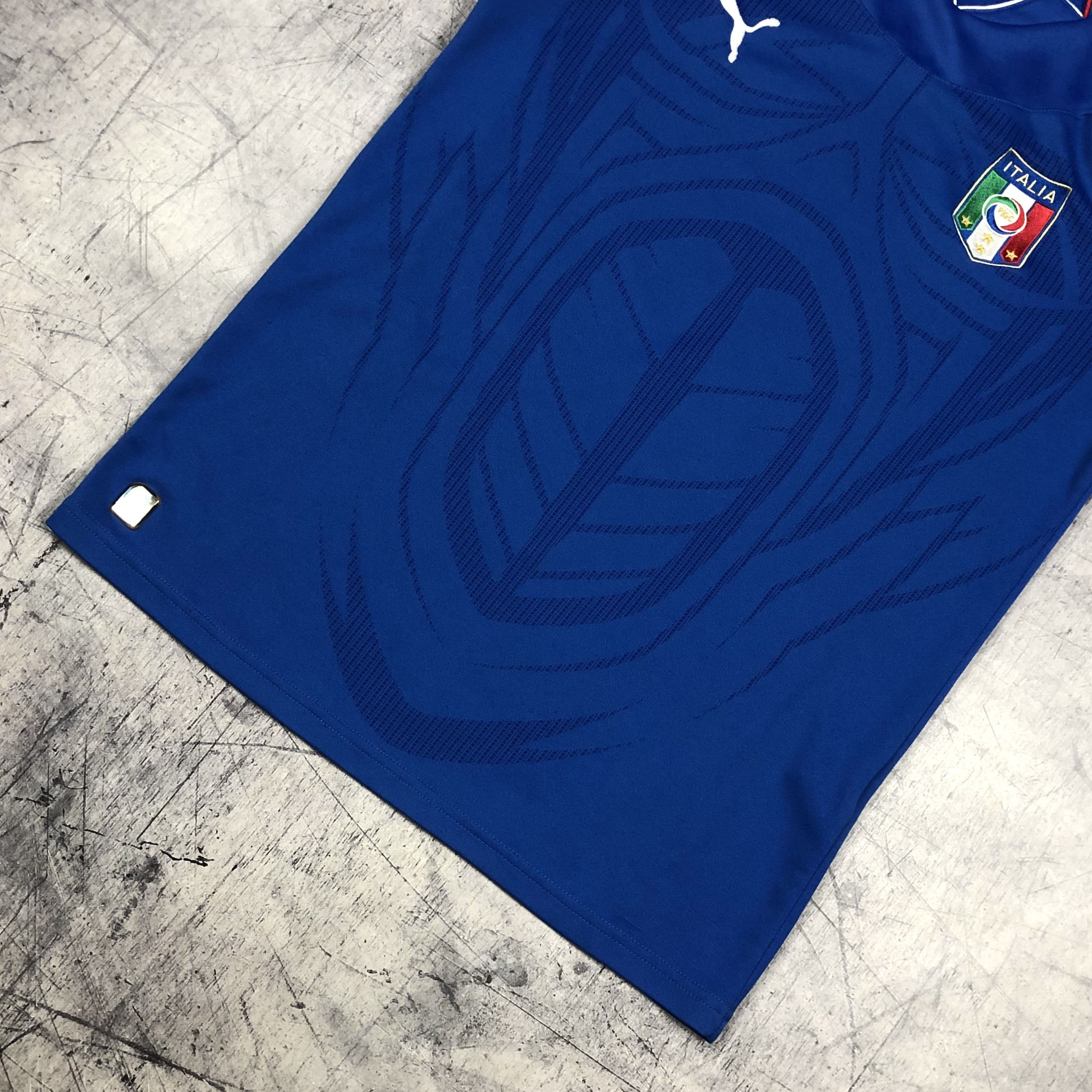 Puma Vintage Italy 2006 World Cup Puma Home Jersey Size US M / EU 48-50 / 2 - 11 Thumbnail