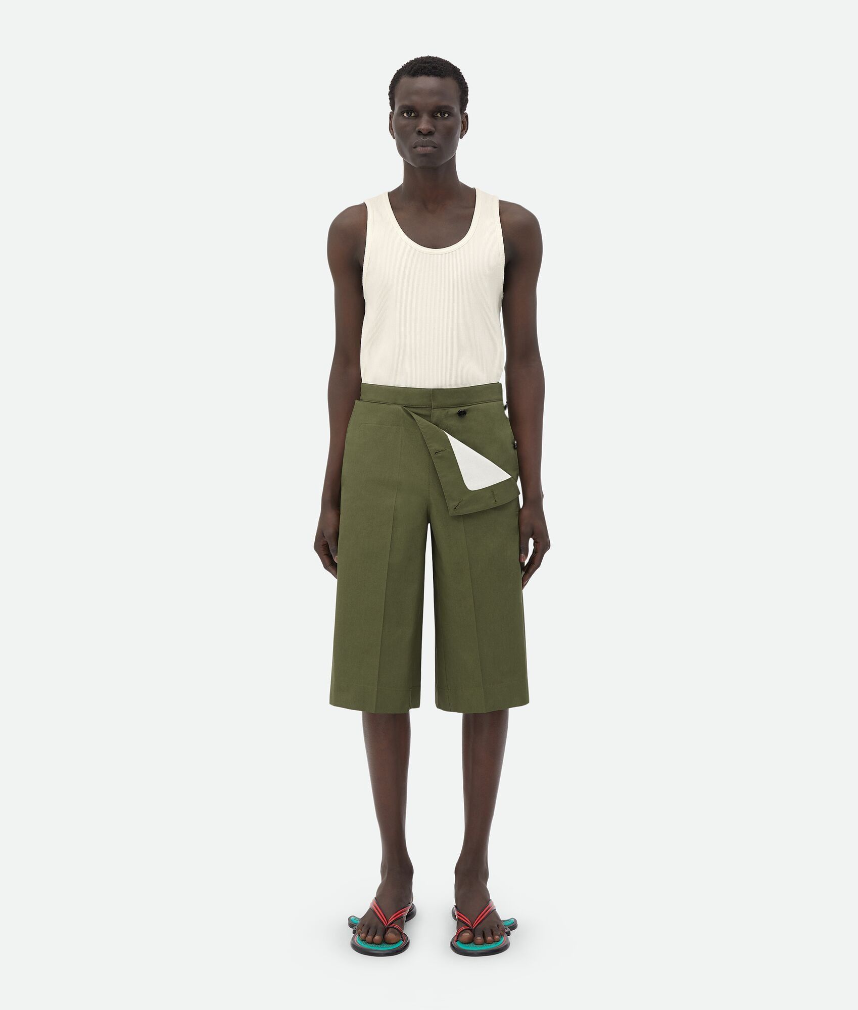 Bottega Veneta o1w1db10825 Compact Cotton Shorts in Thyme Size US 30 / EU 46 - 1 Thumbnail