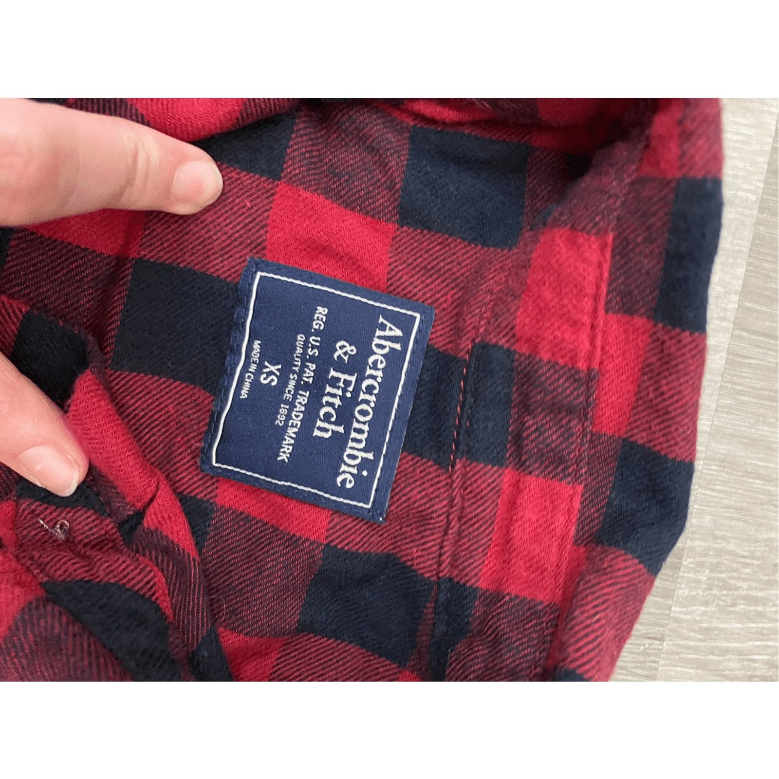 Abercrombie & Fitch Abercrombie & Fitch Red Black Button-Up Flannel Blouse, XS Size XS / US 0-2 / IT 36-38 - 4 Thumbnail