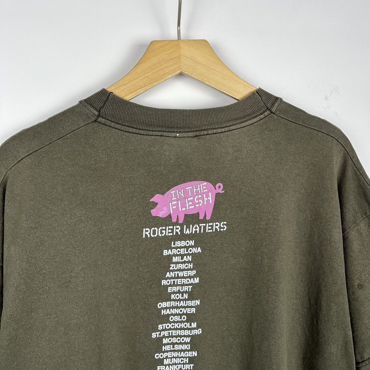 Band Tees Vintage Roger Waters Pink Floyd rare tour tee 2002 Size US XL / EU 56 / 4 - 16 Thumbnail