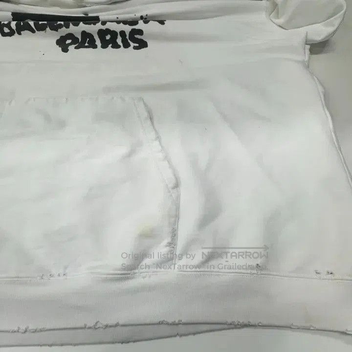 Balenciaga Balenciaga White Graphic Hoodie for Men. Size US XL / EU 56 / 4 - 2 Thumbnail