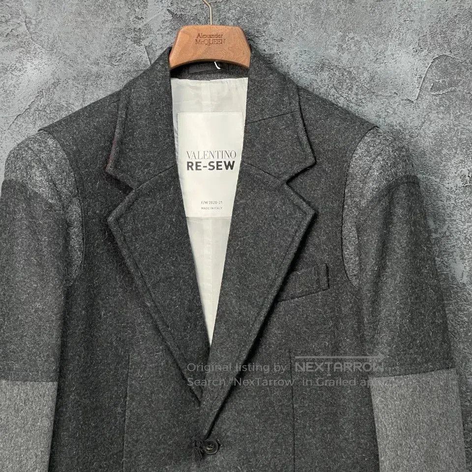 Valentino Valentino Single. Size US XL / EU 56 / 4 - 6 Thumbnail