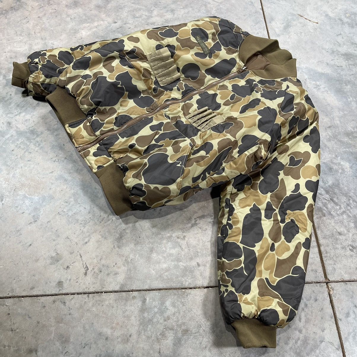 Columbia Vintage Columbia Duck Camo Bomber Jacket Reversible Puffer Size US L / EU 52-54 / 3 - 3 Thumbnail