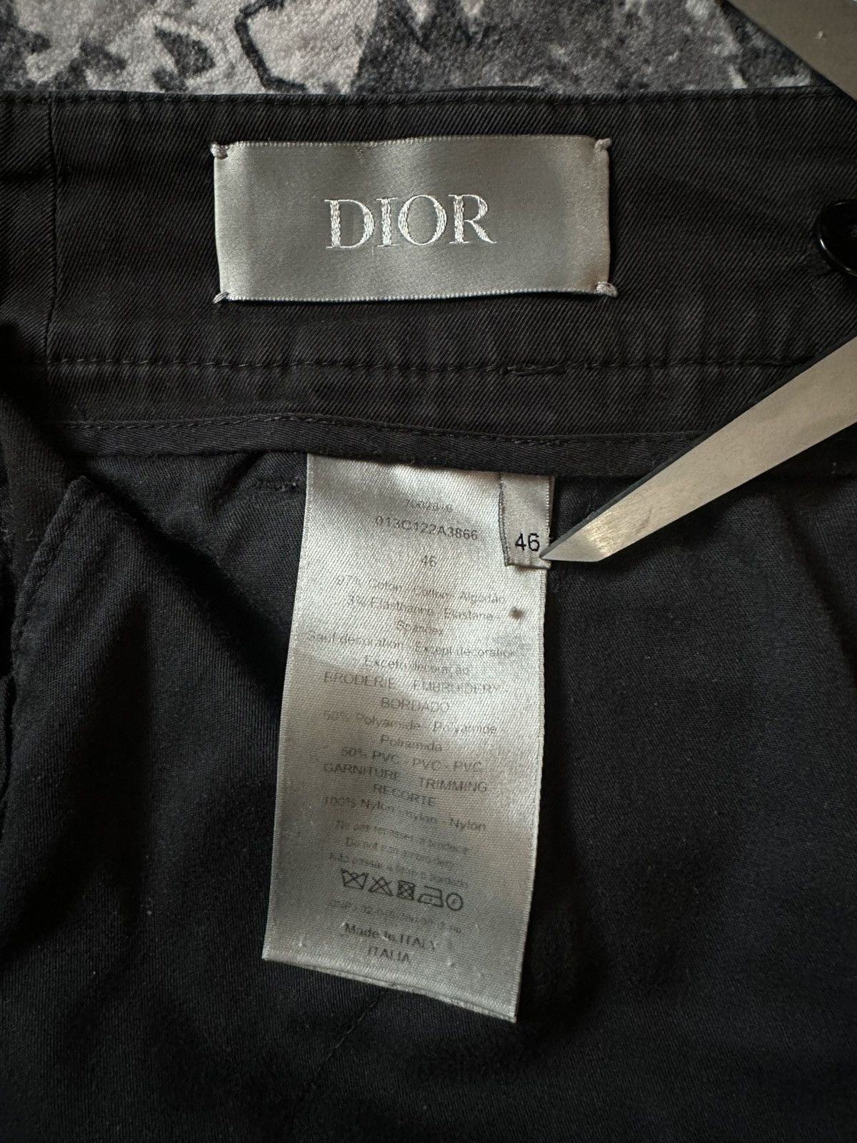 Dior DIOR BLACK STRETCH COTTON GABARDINE CARGO PANTS Size US 30 / EU 46 - 4 Thumbnail