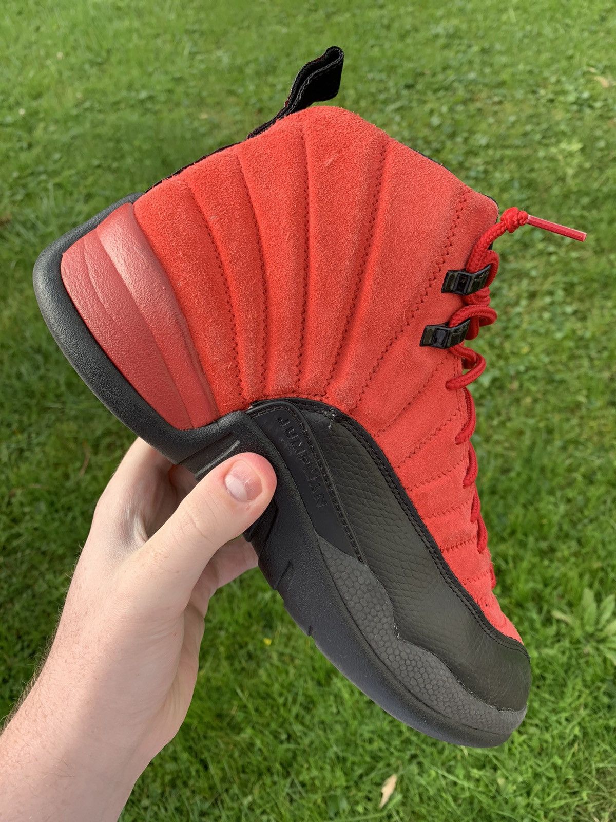 Jordan Brand Jordan 12 Retro Reverse Flu Game 2020 Size 10.5 Size US 10.5 / EU 43-44 - 1 Thumbnail
