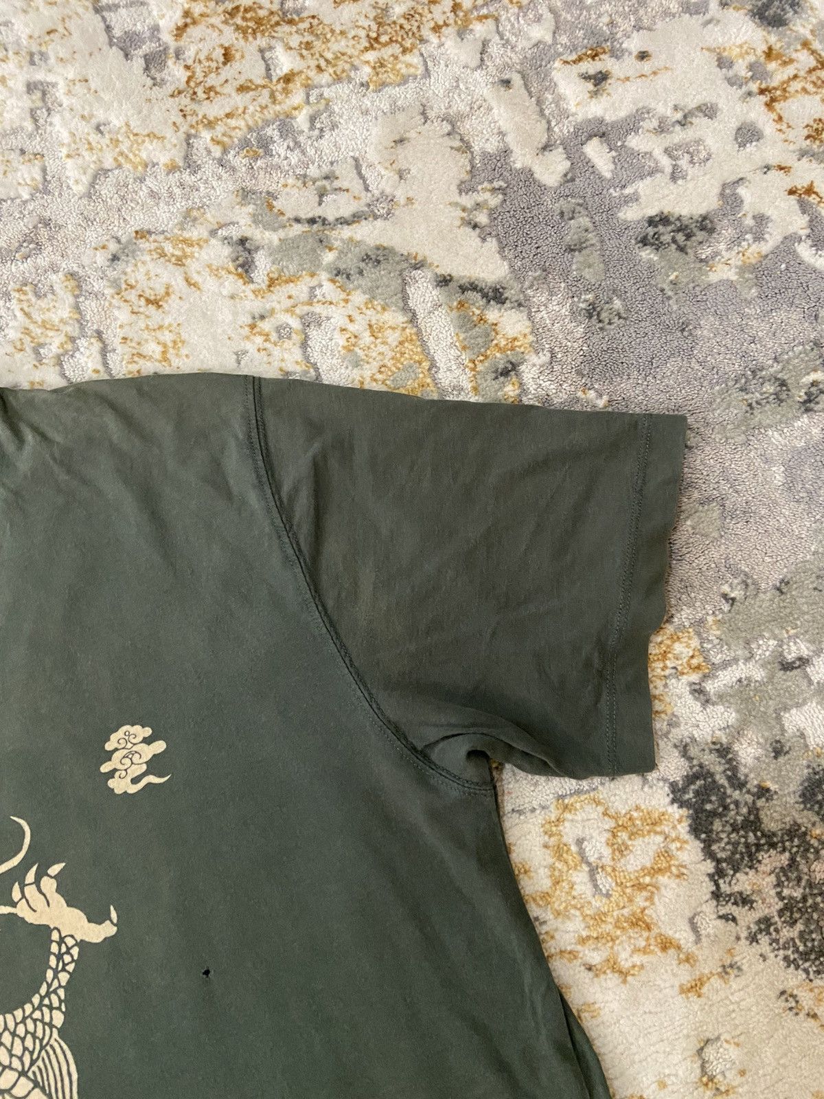 Shanghai Tang ICONIC DRAGON SHANGHAI TANG TEES Size US L / EU 52-54 / 3 - 3 Thumbnail