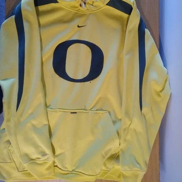 Nike Vintage Nike Therma Fit Oregon Ducks Hoodie Sweatshirt Size US L / EU 52-54 / 3 - 3 Thumbnail