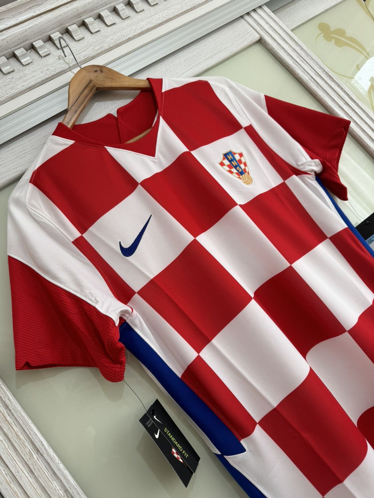 Nike Croatia Euro 2020-2021 Home Soccer Jersey Football Kit Shirt Size US M / EU 48-50 / 2 - 4 Thumbnail