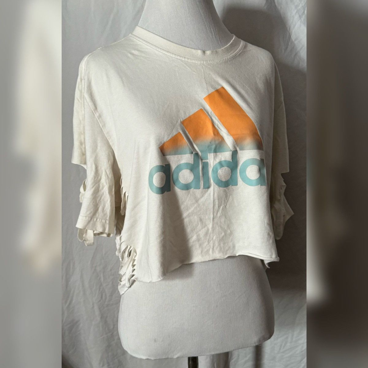 Adidas Adidas, Raw Hem, Sleeve & Side Fringe, Crop Top, Casual Tee Size L / US 10 / IT 46 - 3 Thumbnail
