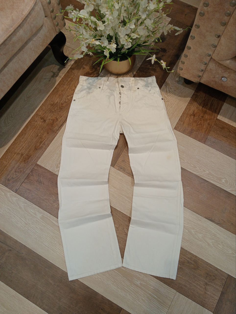 Louis Vuitton LUXURY LOUIS VUITTON DENIM PANTS - WHITE Size US 31 - 1 Thumbnail