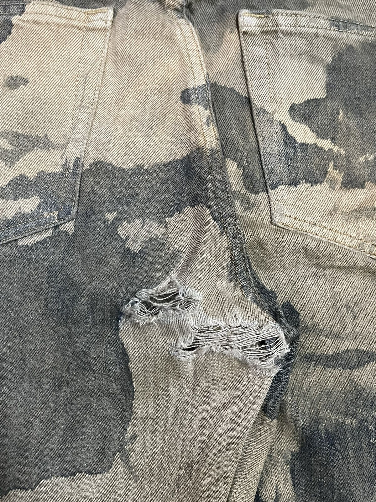 Uniqlo Vintage Japanese Uniqlo Painted Camouflage Style Jeans Size US 32 / EU 48 - 7 Thumbnail