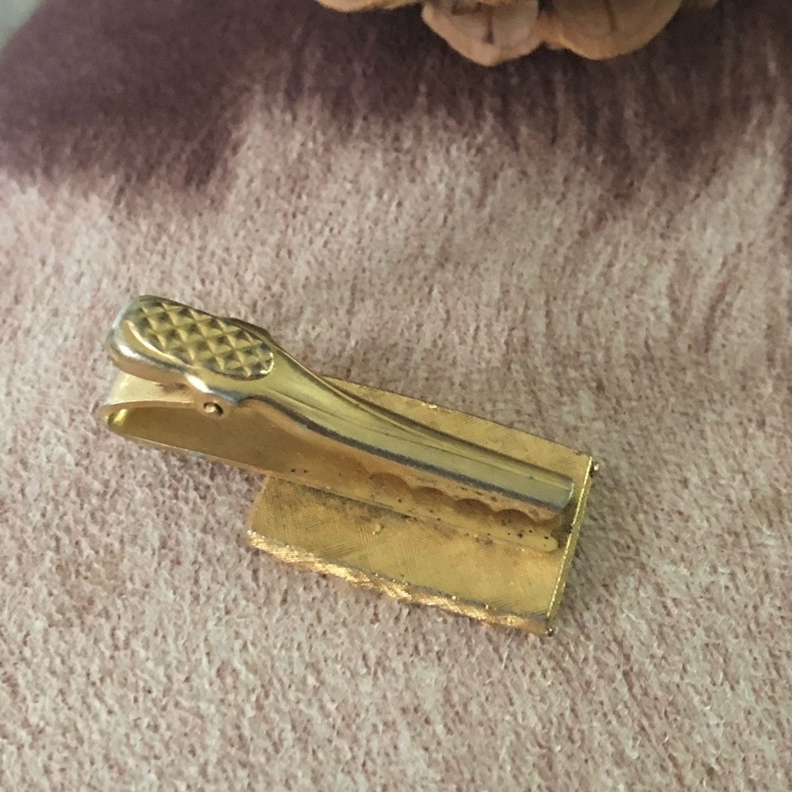 Vintage Vintage men’s gold Thailand carriage tie bar clip Size ONE SIZE - 2 Thumbnail