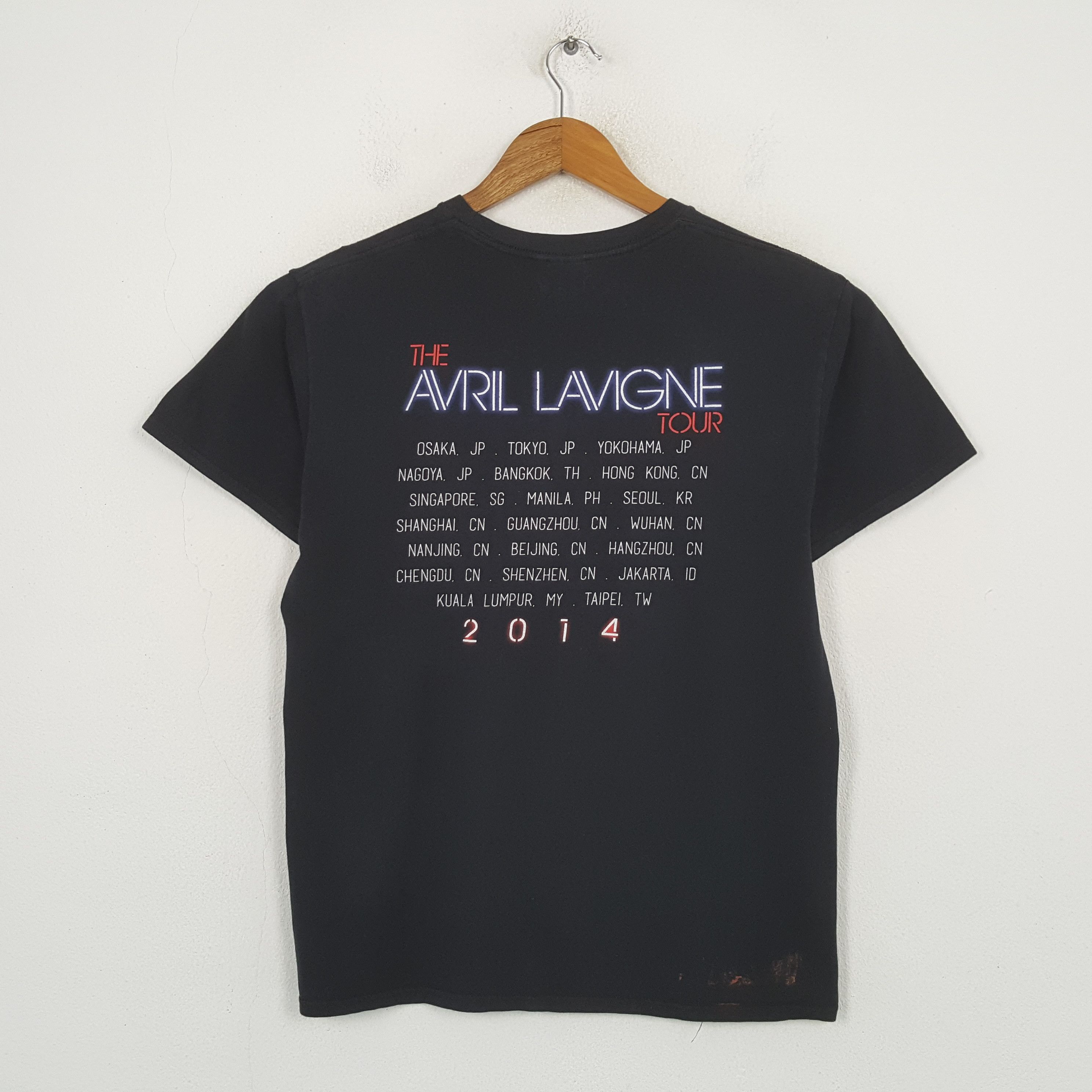 Band Tees Vintage The Arvil Lavigne Canadian Singers T-Shirt C301N46 Size US M / EU 48-50 / 2 - 3 Thumbnail