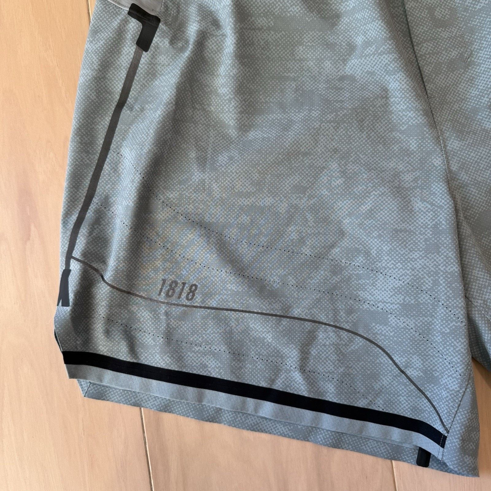 Lululemon Lululemon All Terrain Shorts M Gray Workout Athleisure ABC Size US 29 - 4 Thumbnail