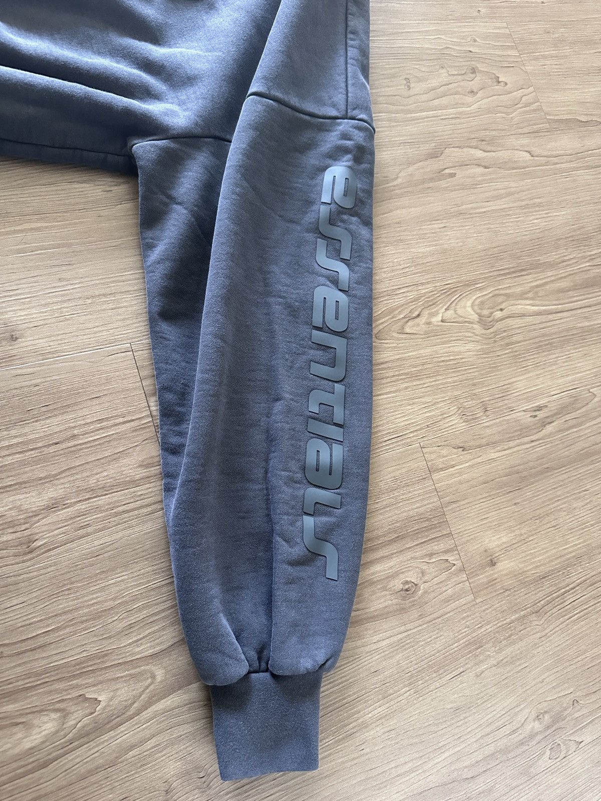 Fear of God FEAR OF GOD - LOS ANGELES HEAVY FLEECE CROPPED SWEATSHIRT Size US S / EU 44-46 / 1 - 6 Thumbnail