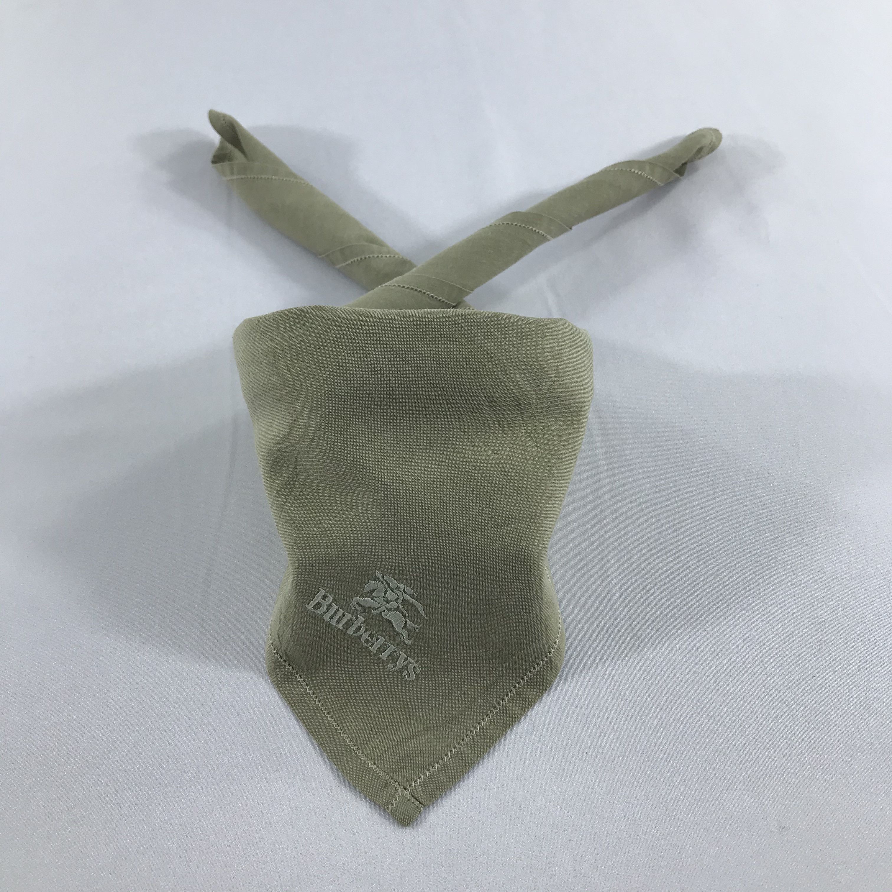 Burberry Burberrys Handkerchief Neckerchief Bandana H828 Size ONE SIZE - 1 Thumbnail