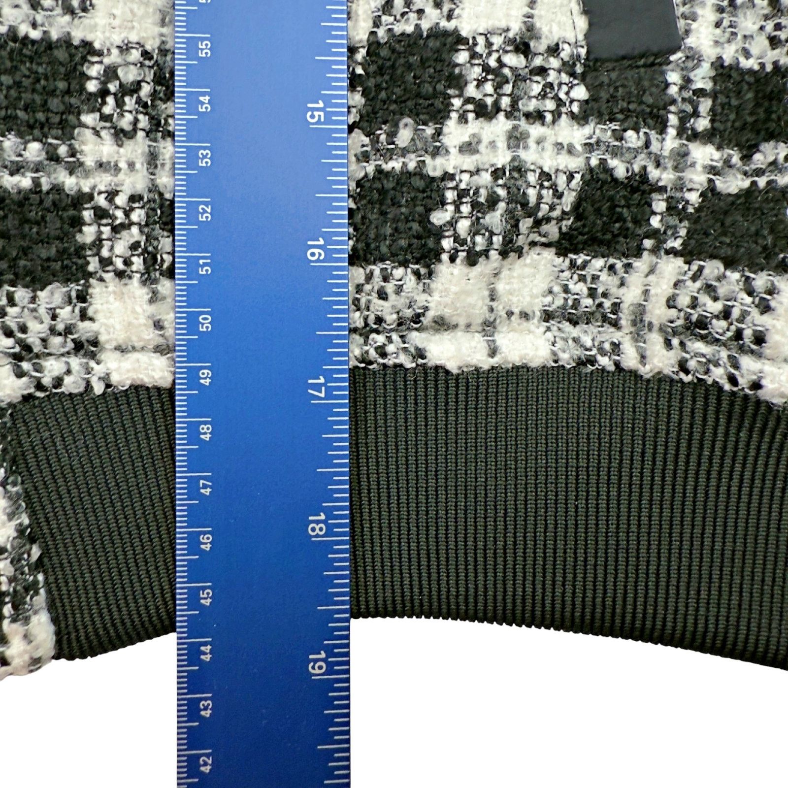Anthropologie Anthropologie Maeve B/W Plaid Cropped Tweed Bomber Jacket Size L / US 10 / IT 46 - 10 Thumbnail