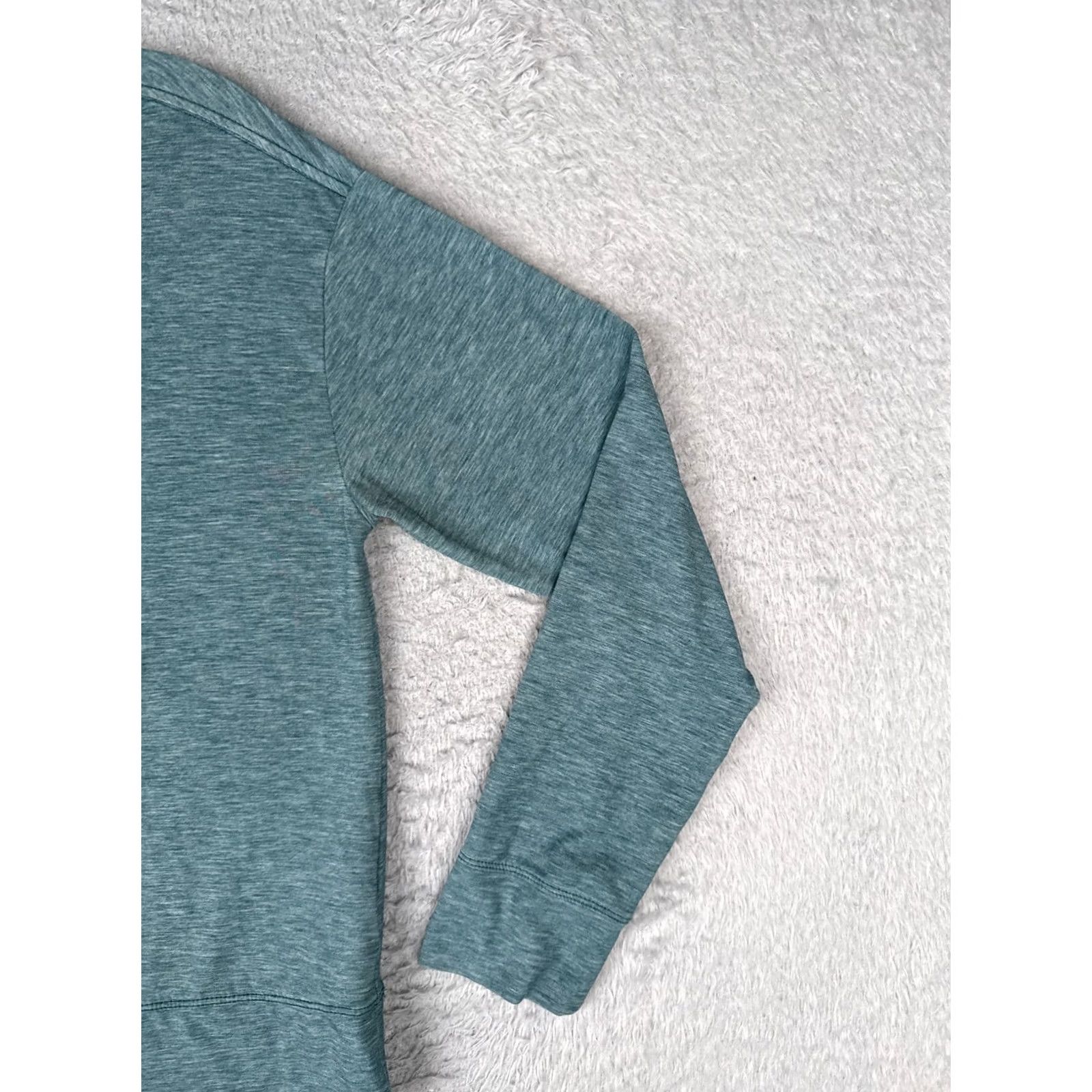 Patagonia Patagonia Shirt Women XS Blue Long Sleeve Crew Poly Blend T-Shirt Casual Outdoor Size XS / US 0-2 / IT 36-38 - 2 Thumbnail