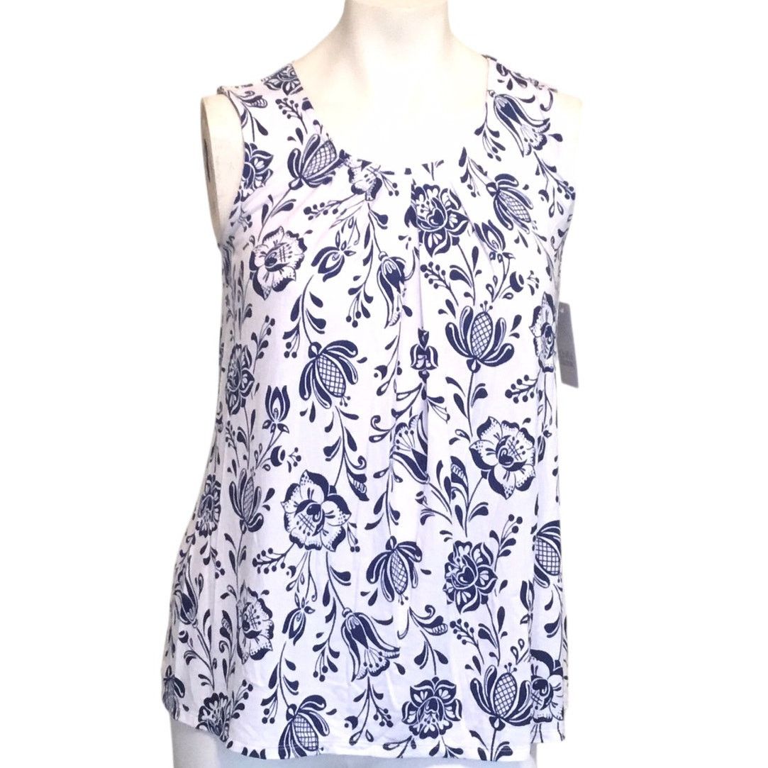 Croft & Barrow Croft & Barrow Sleeveless Top Flare White Blue Floral XS NWT Size XS / US 0-2 / IT 36-38 - 5 Thumbnail