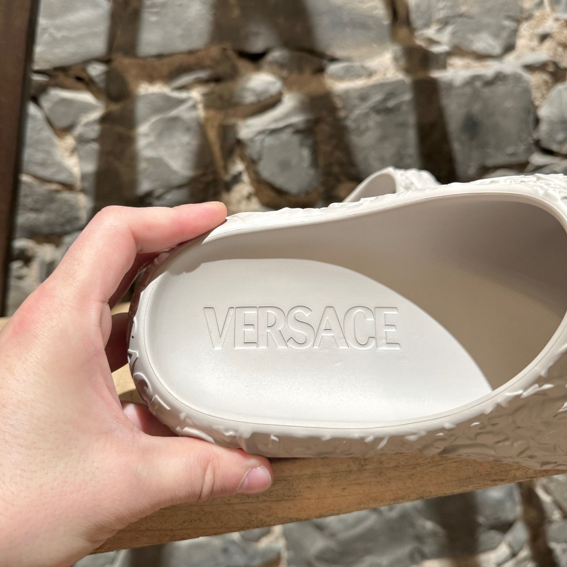 Versace Versace Grey Barocco Medusa Dimension Pool Slides Size US 6 / EU 39 - 7 Thumbnail
