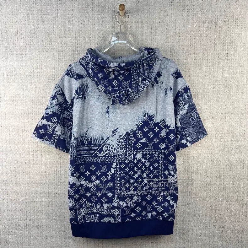 Louis Vuitton Louis Vuitton FW22 graphic printed hooded casual short sle Size US L / EU 52-54 / 3 - 2 Thumbnail