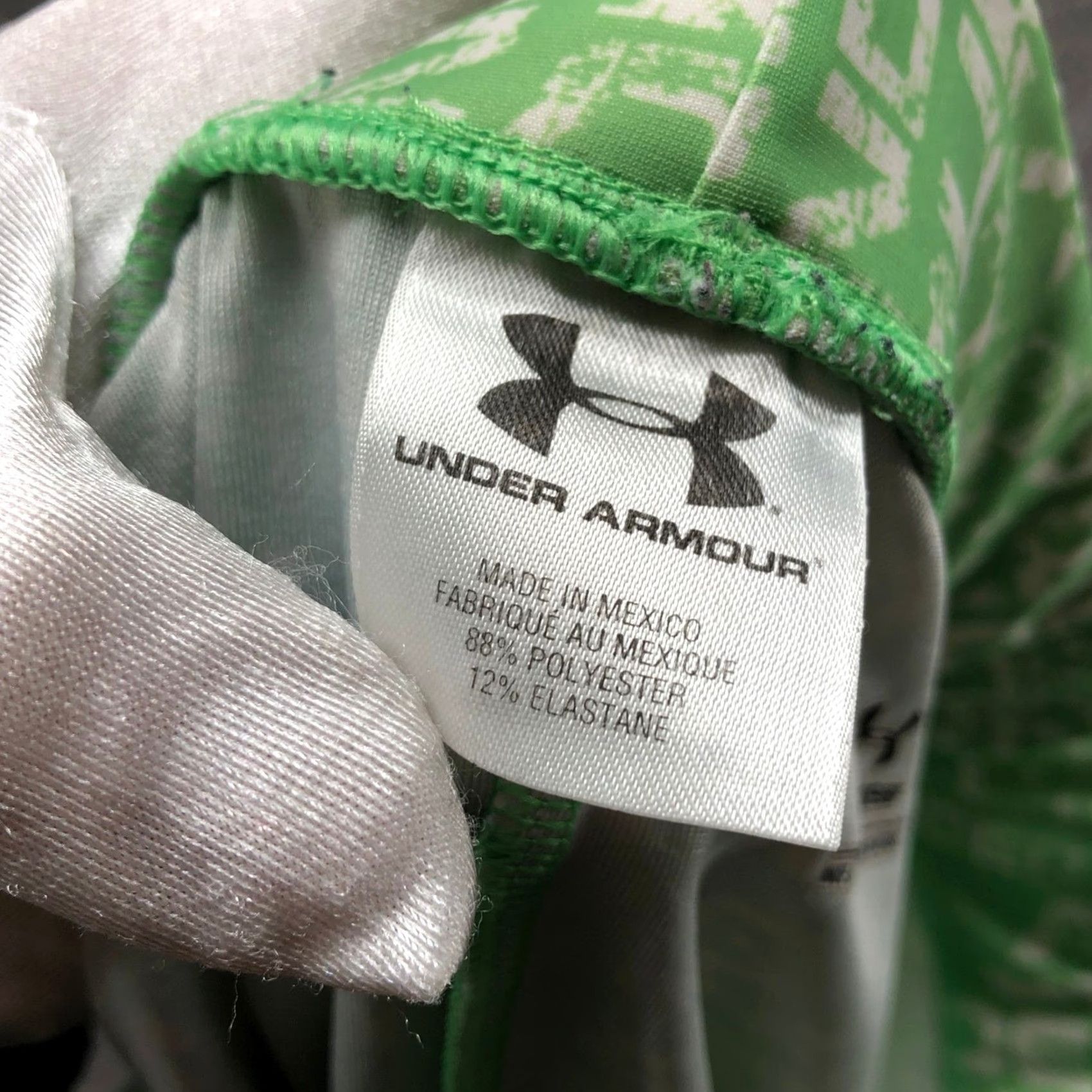 Under Armour Under Armour HeatGear Compression Shorts Womens Large Green Logo Print Active Size 36" / US 14 / IT 50 - 6 Thumbnail
