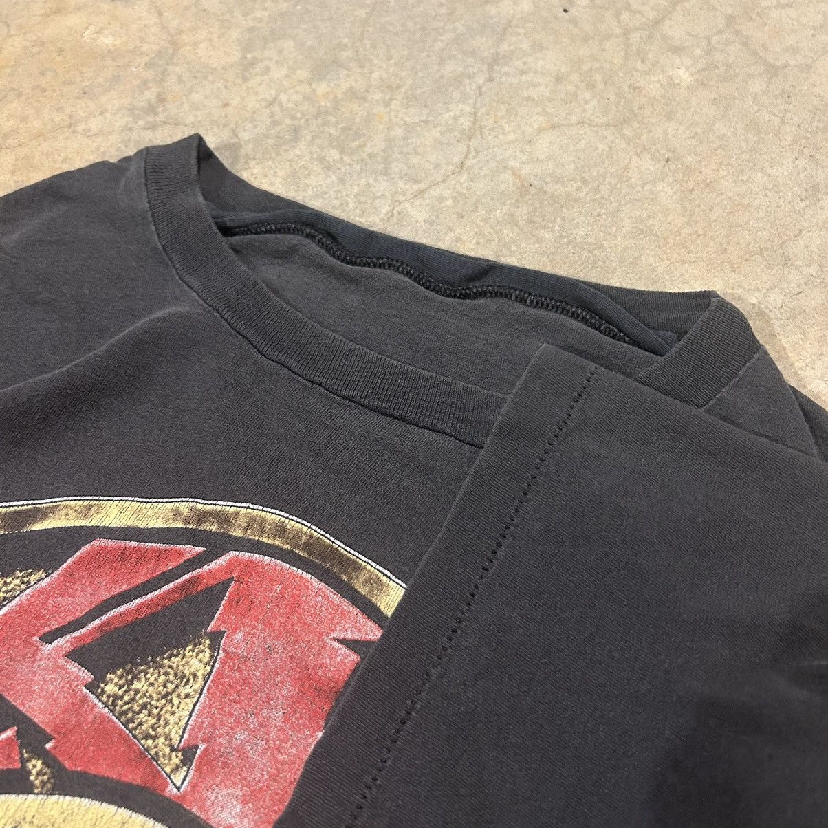 Band Tees × Vintage Crazy Vintage 90s Kix Hot Wire Faded Band Tee Grunge Size US M / EU 48-50 / 2 - 4 Thumbnail