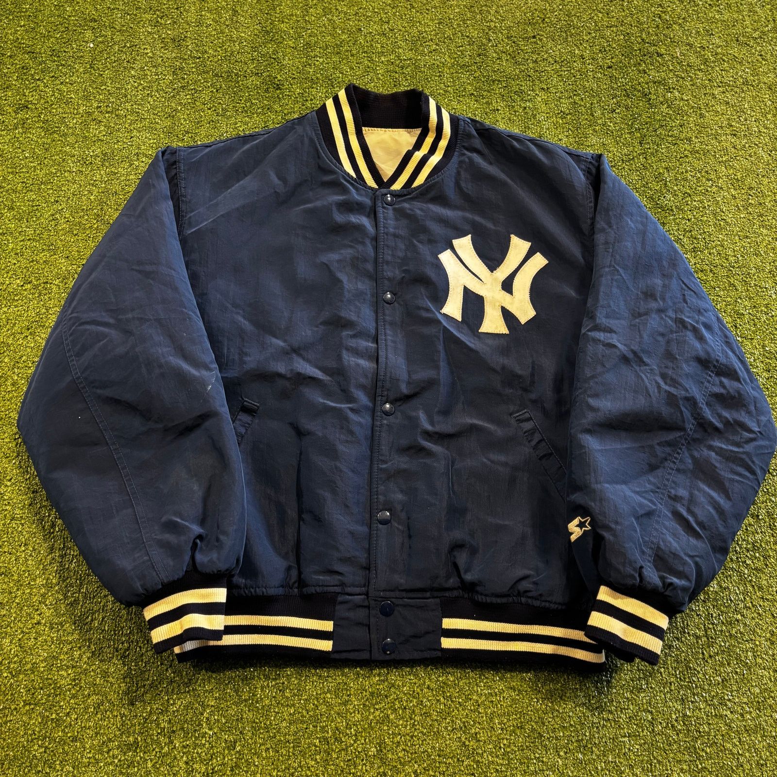Vintage 80s-90s New York Yankees Starter windbreaker puffer