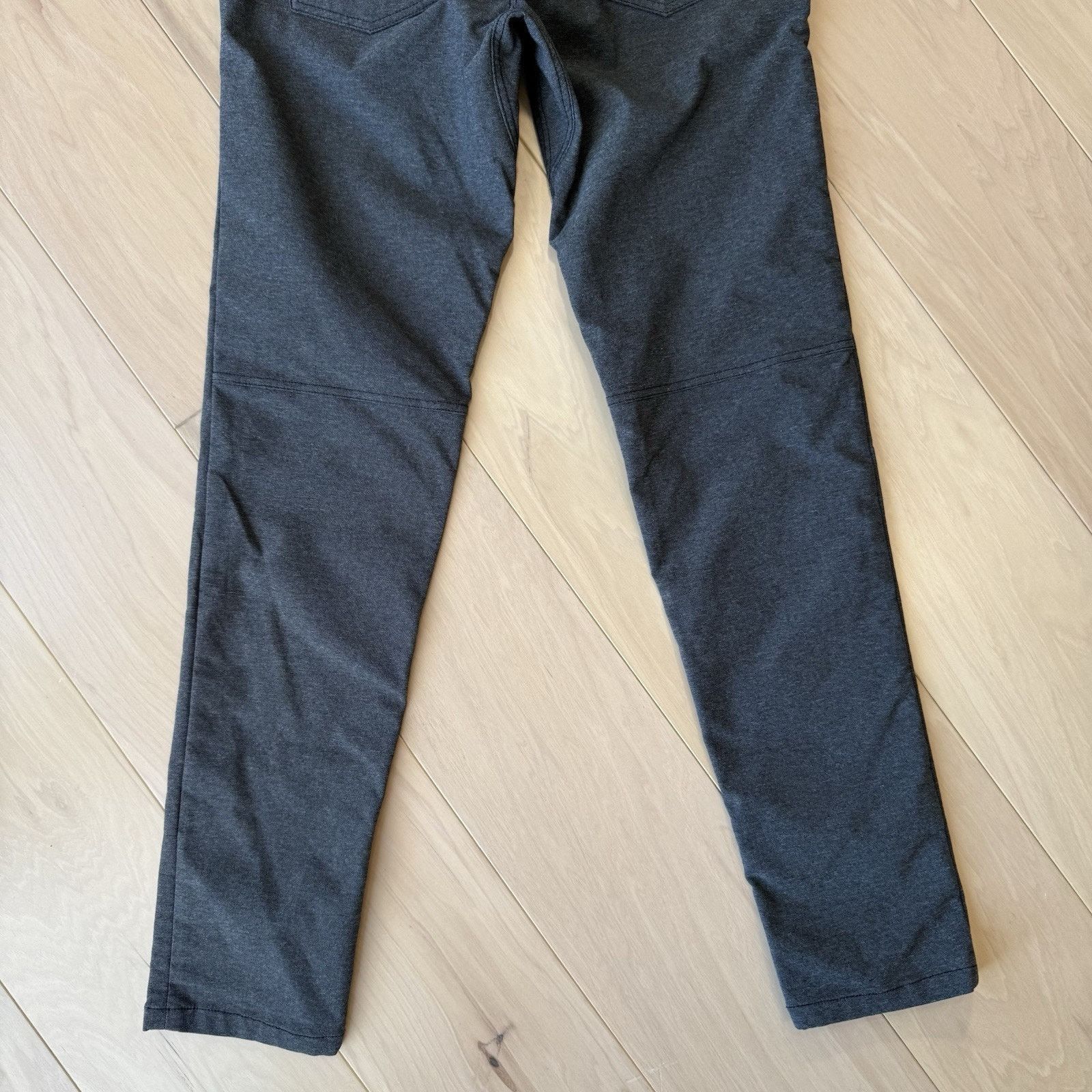 Lululemon Lululemon ABC Pants 30 Dark Gray Athleisure Workwear Size US 30 / EU 46 - 8 Thumbnail