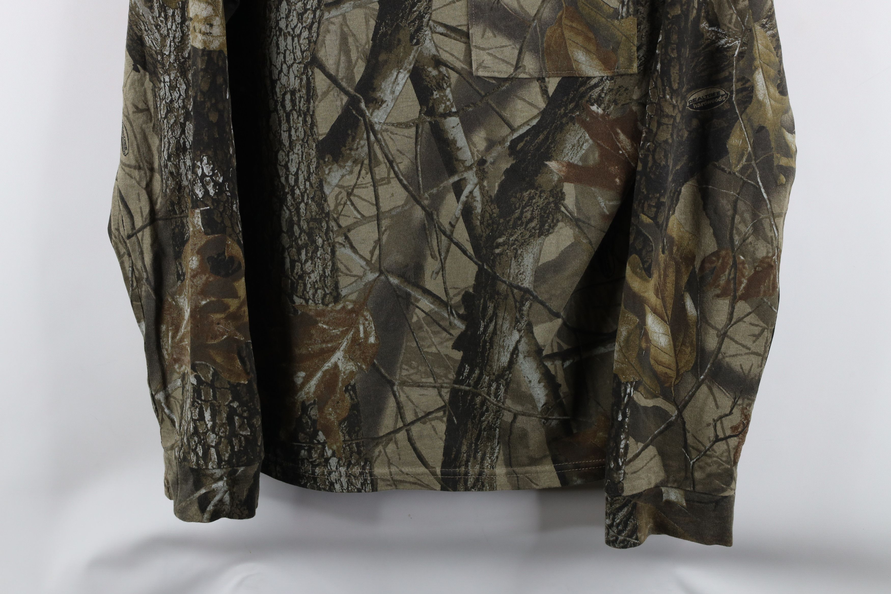 Vintage Vintage Streetwear Camouflage Long Sleeve Pocket T-Shirt Size US M / EU 48-50 / 2 - 3 Thumbnail