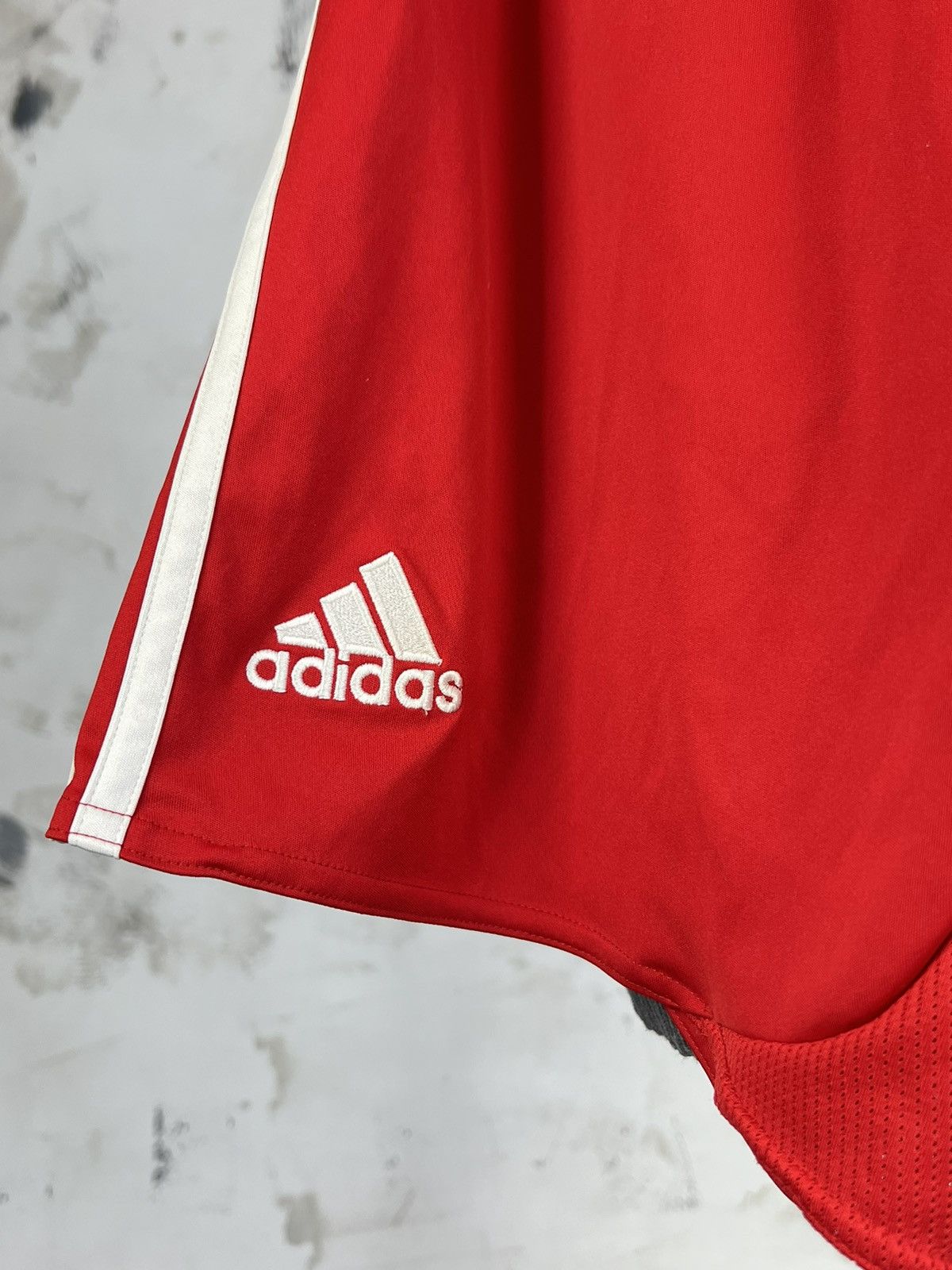 Adidas Adidas Liverpool Shorts Size M Size US 32 / EU 48 - 9 Thumbnail