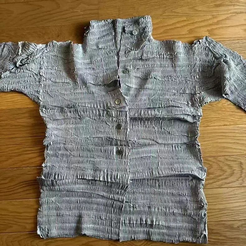 Issey Miyake Issey Miyake Gray Pleated Cardigan Shirt Coat Size M / US 6-8 / IT 42-44 - 1 Thumbnail